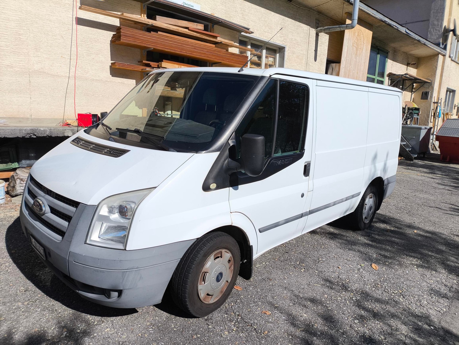 FORD Transit 2.2 TDCi 260 S Trend-image-0