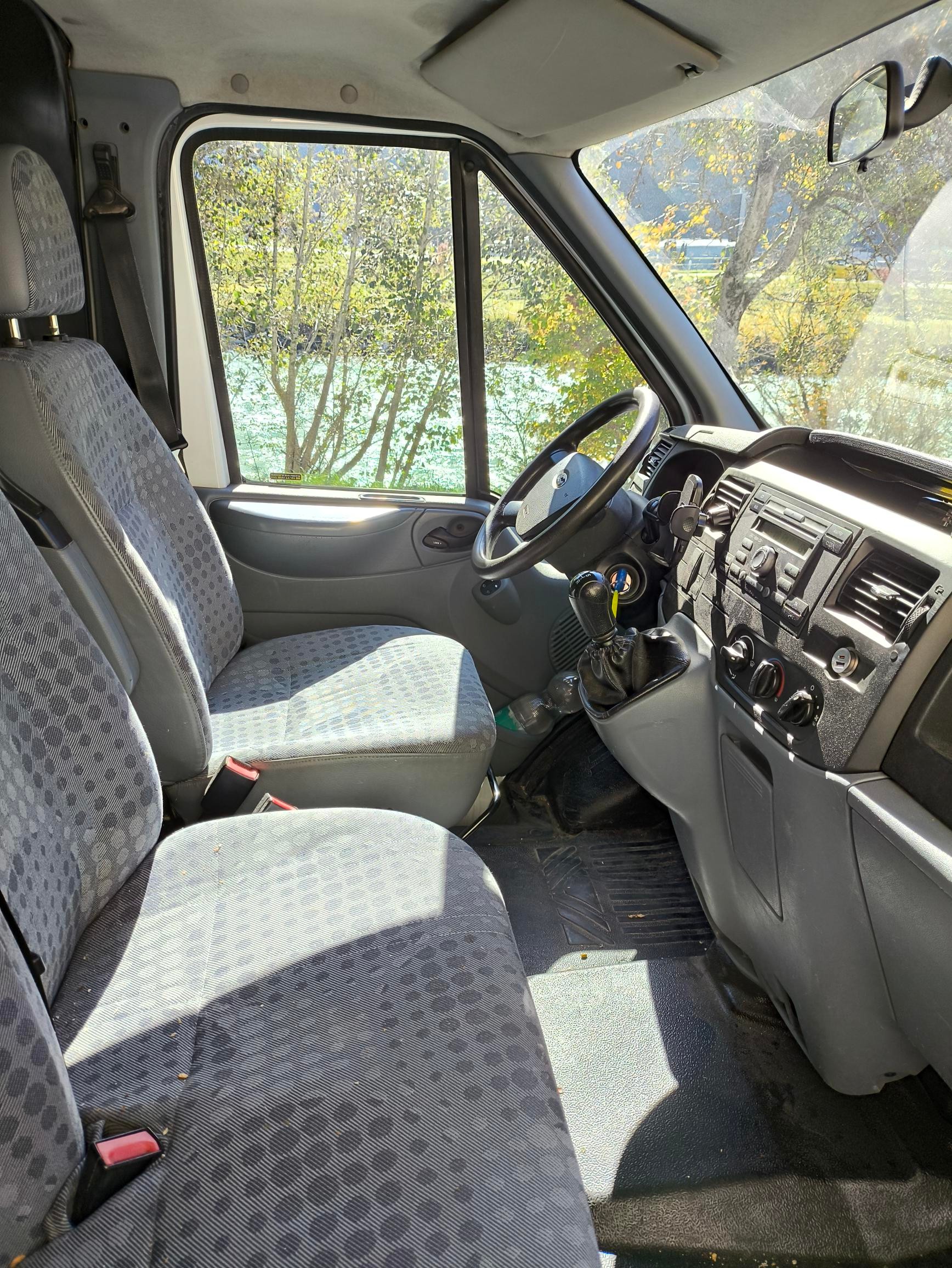 FORD Transit 2.2 TDCi 260 S Trend-image-5