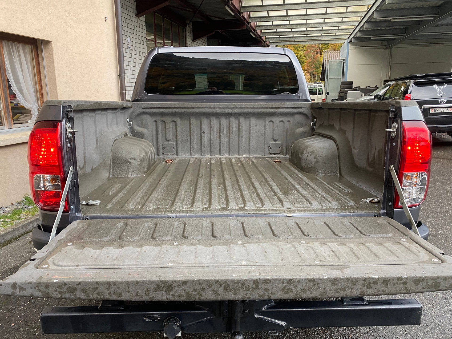 TOYOTA Hilux 2.8D-4D Style Double Cab 4x4 A-image-9