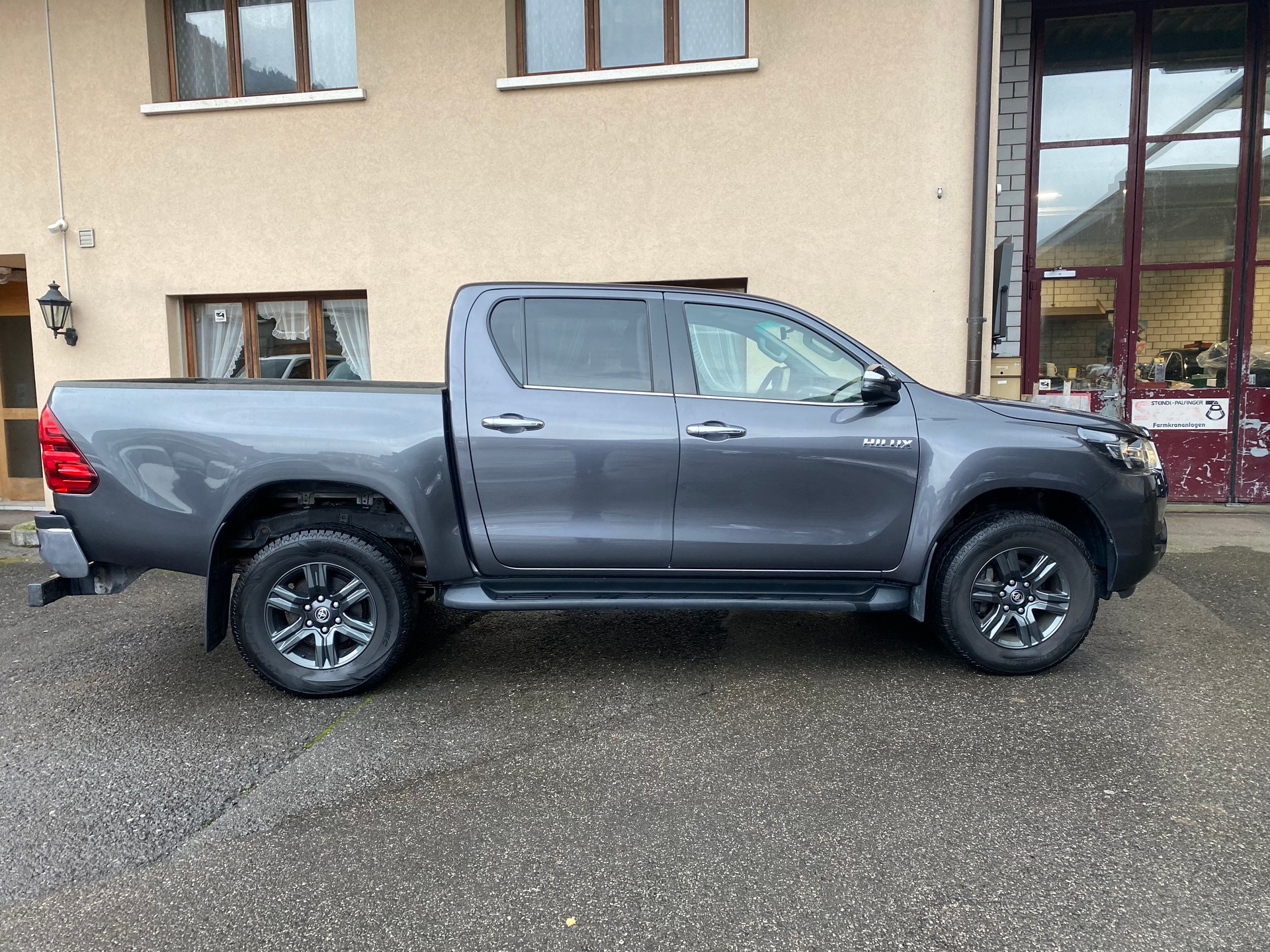 TOYOTA Hilux 2.8D-4D Style Double Cab 4x4 A-image-11