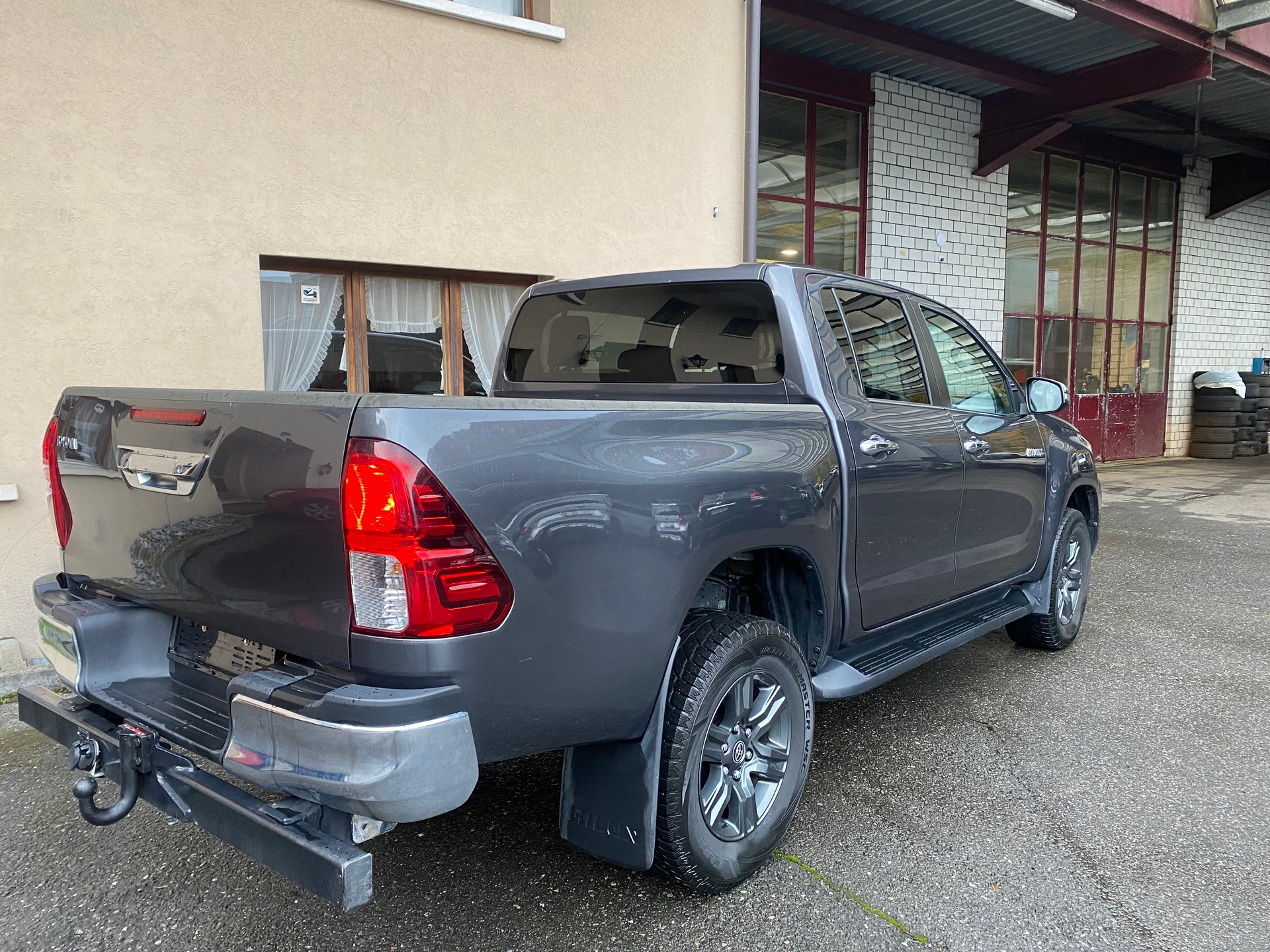 TOYOTA Hilux 2.8D-4D Style Double Cab 4x4 A-image-12