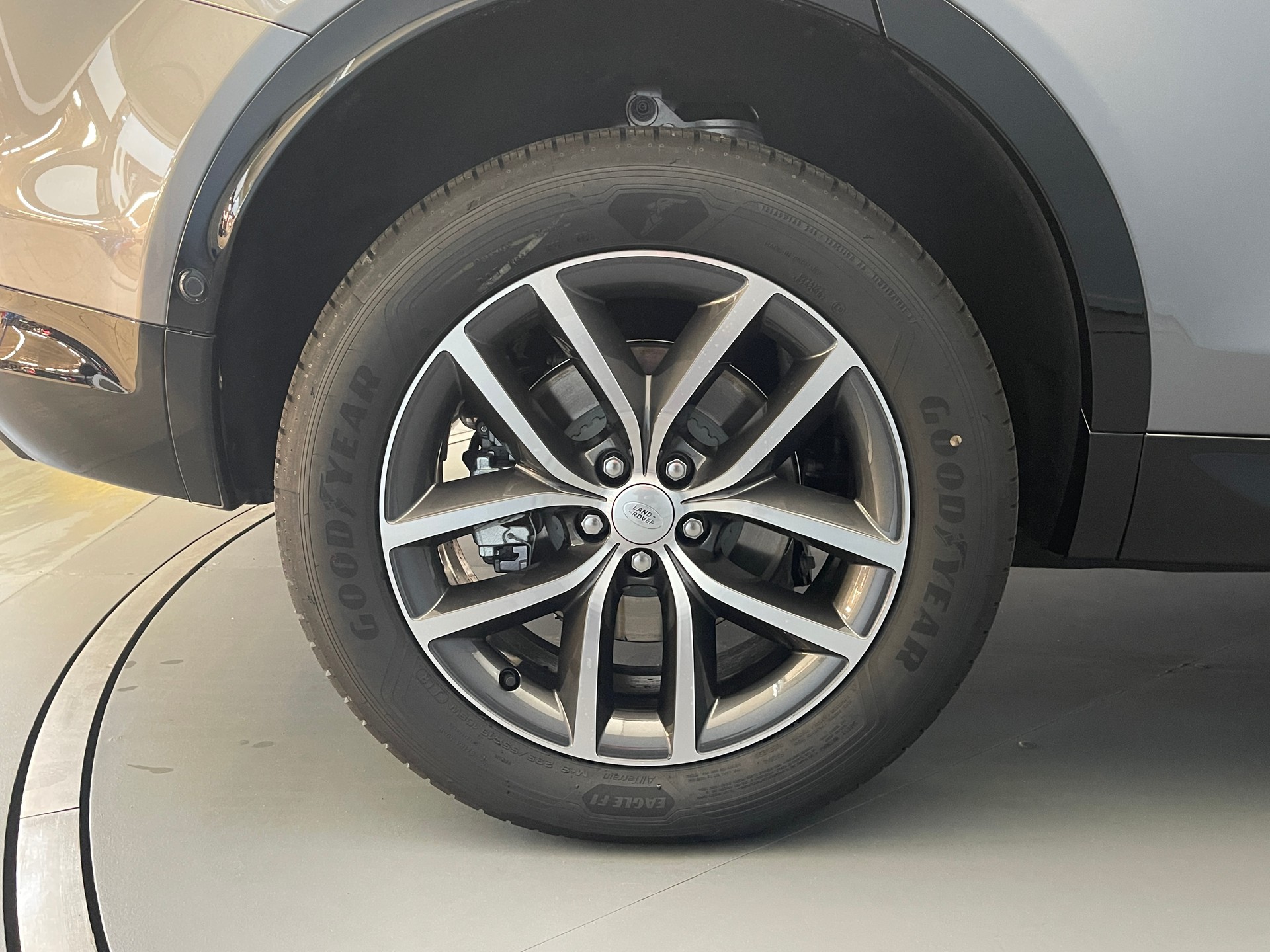 LAND ROVER Discovery Sport 1.5 T 270e Dynamic SE-image-10