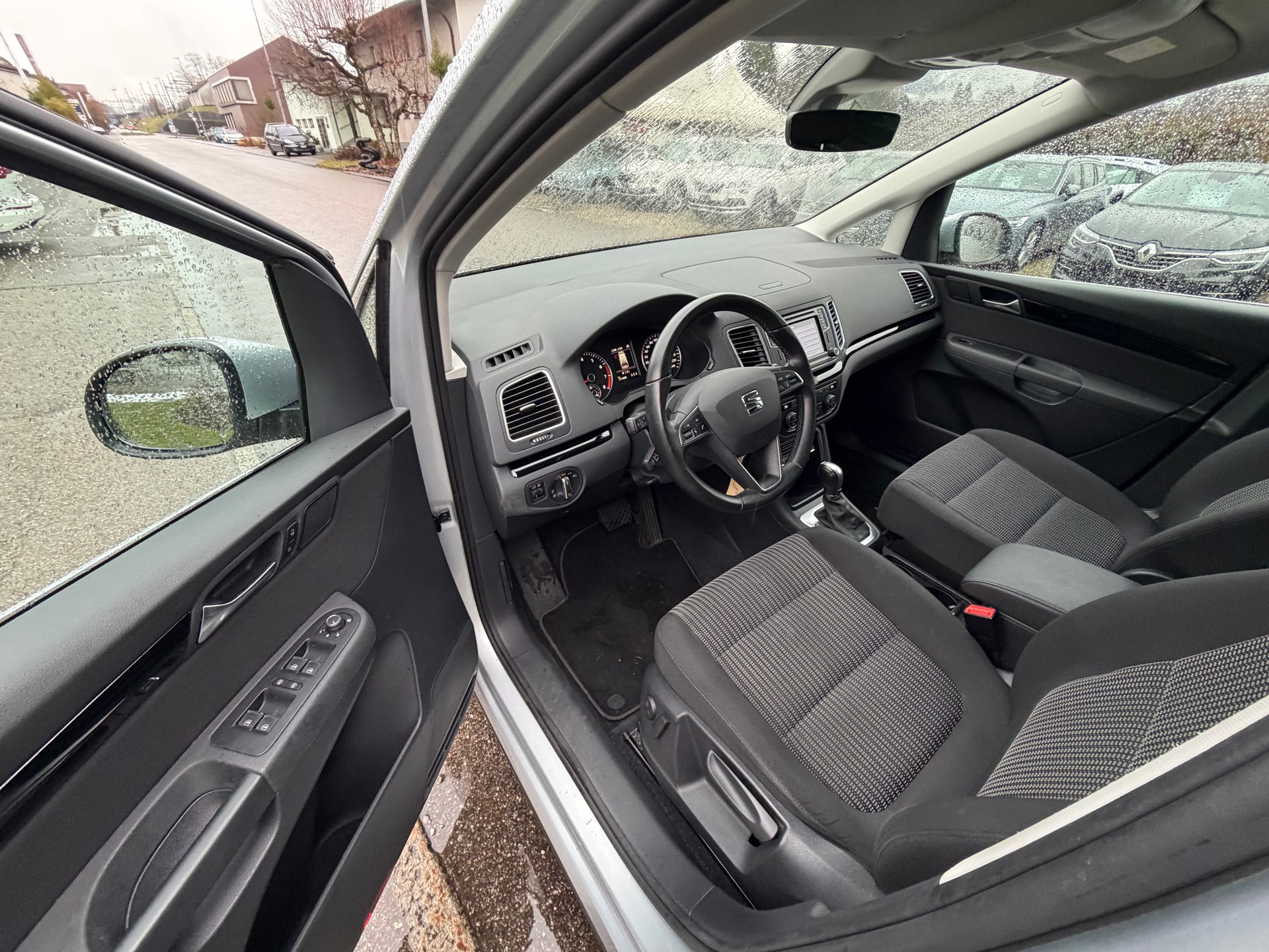 SEAT Alhambra 1.4 TSI DSG Style-image-8