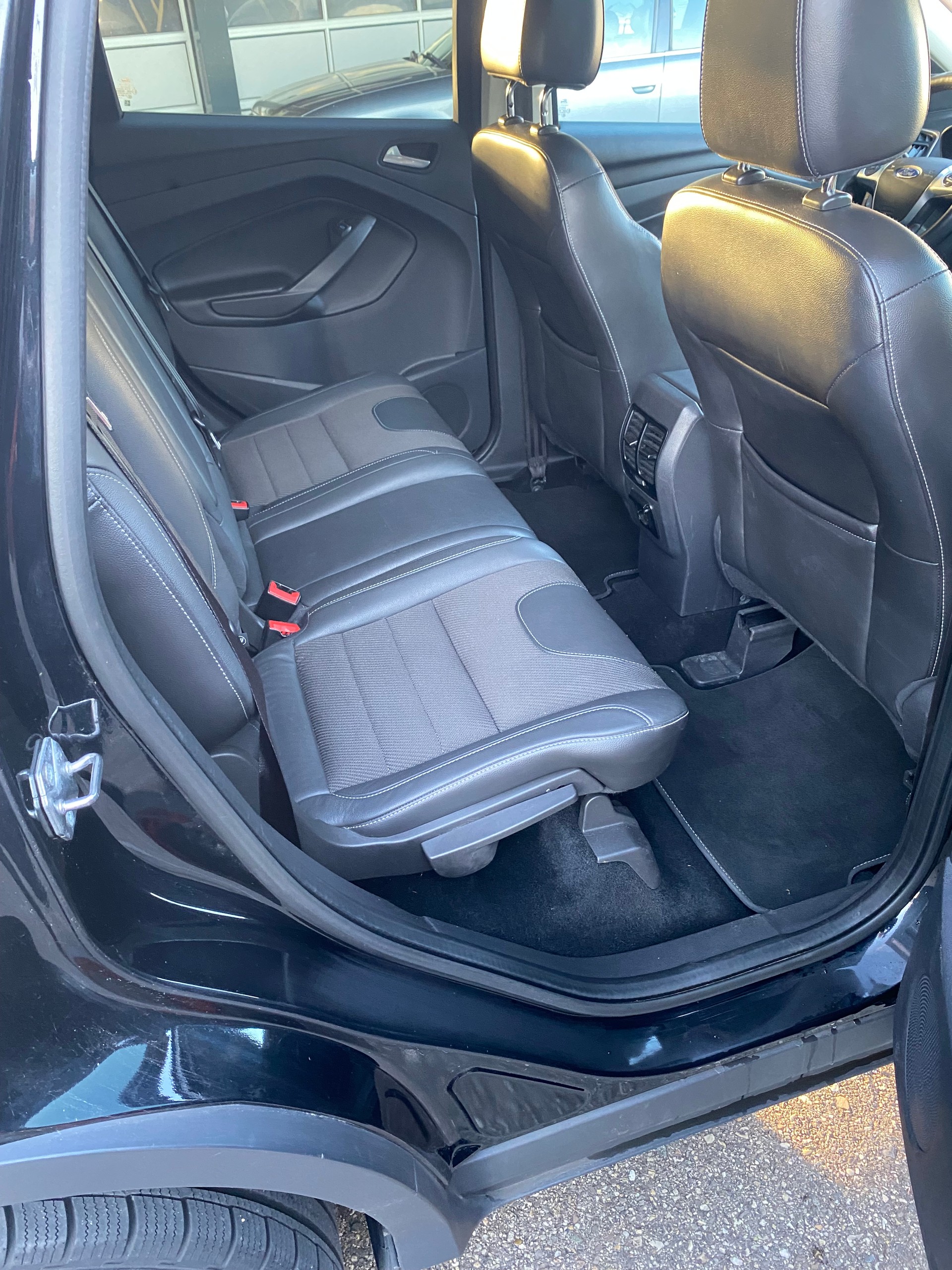 FORD Kuga 2.0 TDCi Titanium 4WD PowerShift-image-13