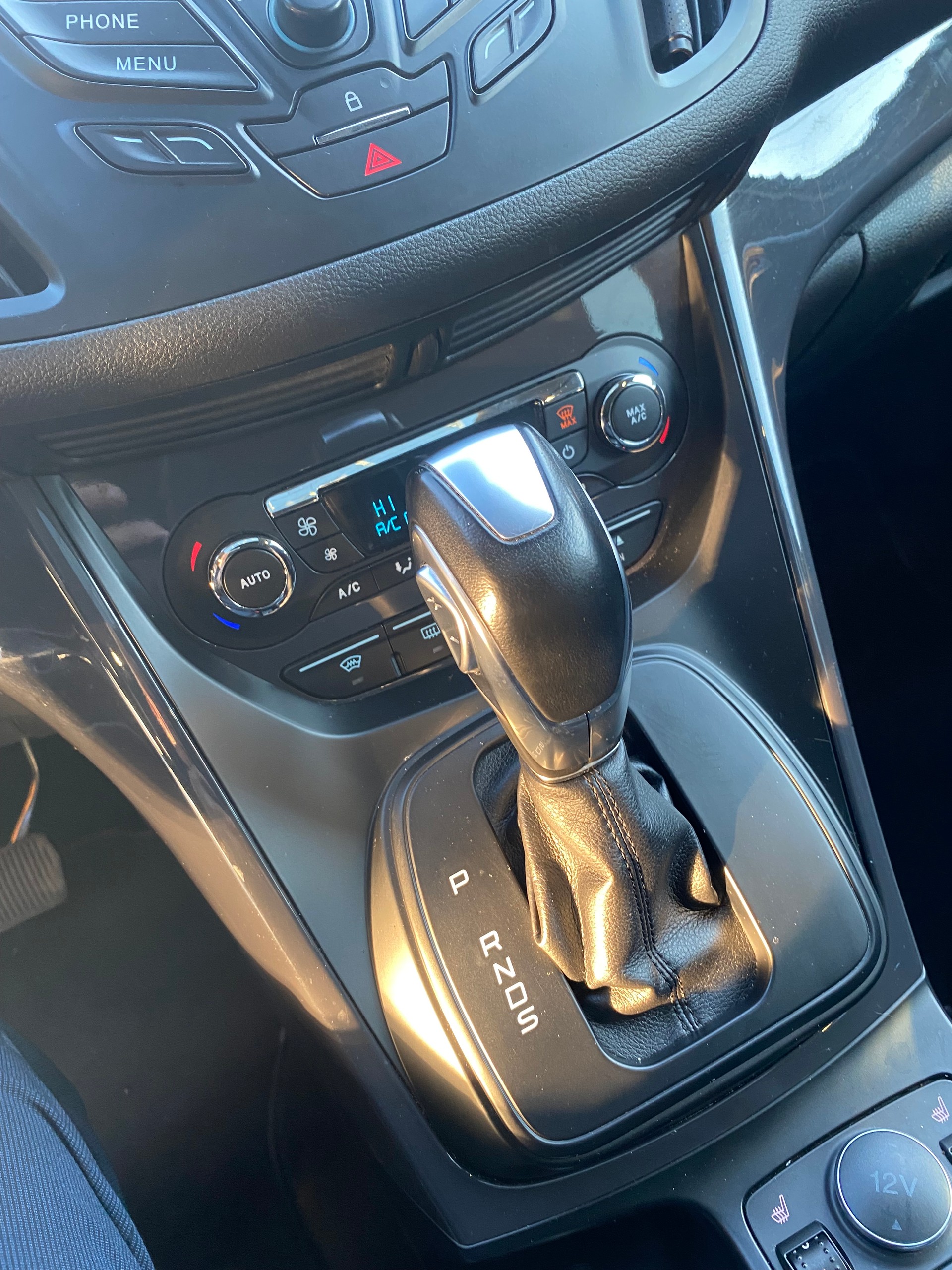 FORD Kuga 2.0 TDCi Titanium 4WD PowerShift-image-9