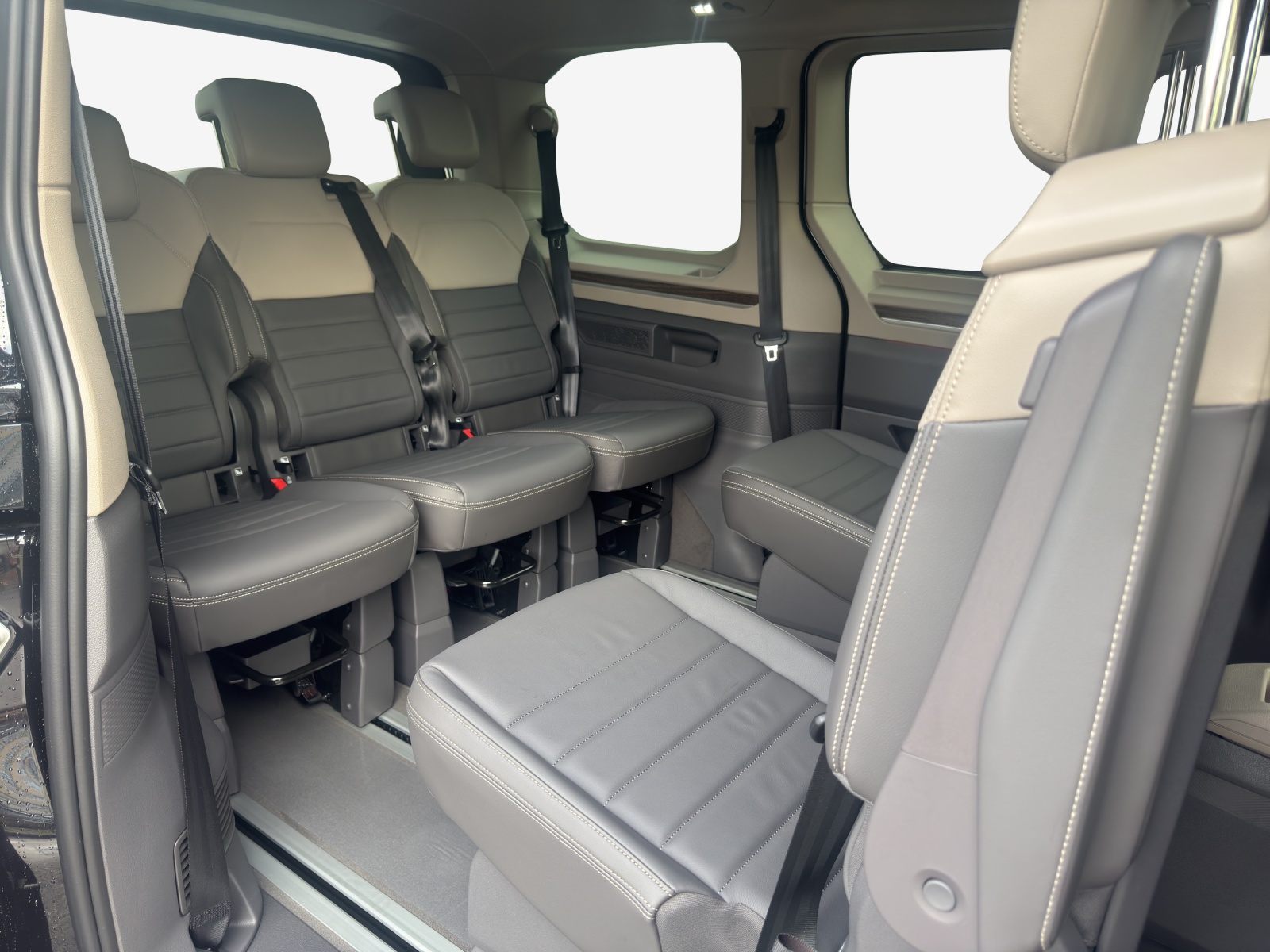 VW Multivan 1.5 eHybrid Style Liberty 4Motion DSG-image-14