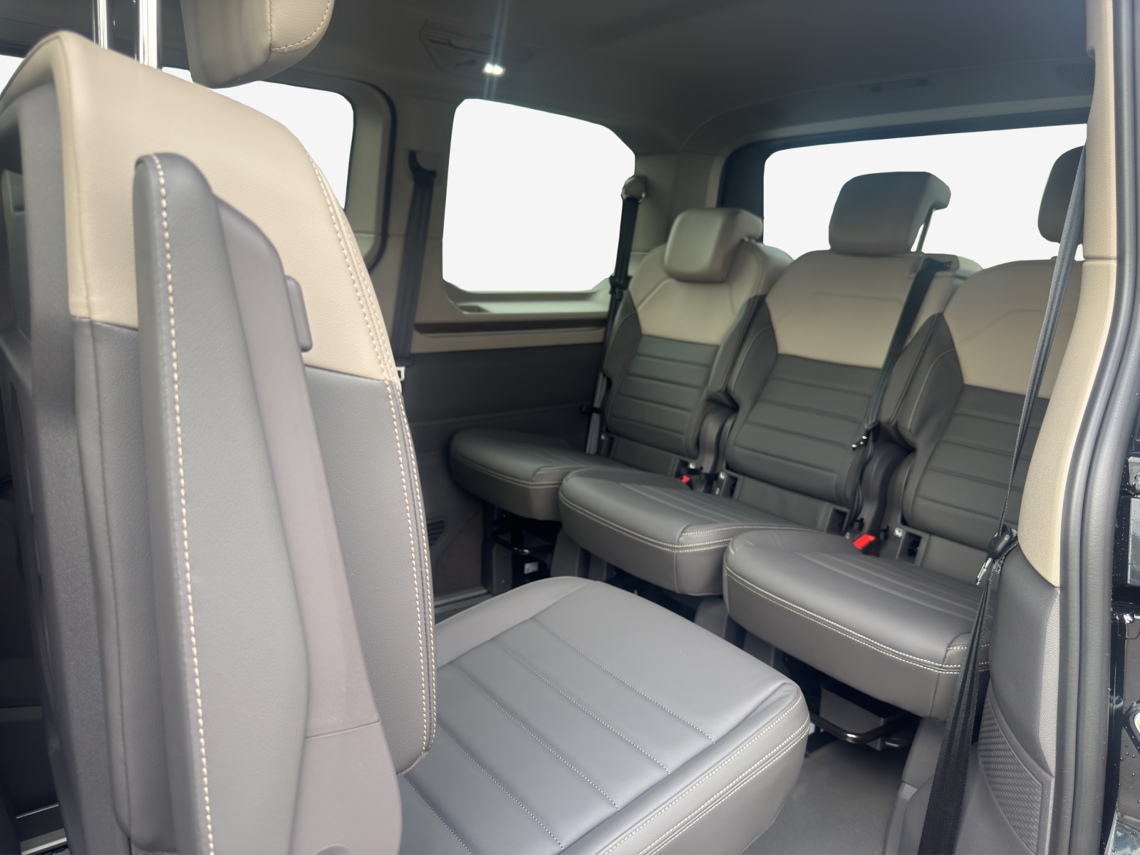 VW Multivan 1.5 eHybrid Style Liberty 4Motion DSG-image-11