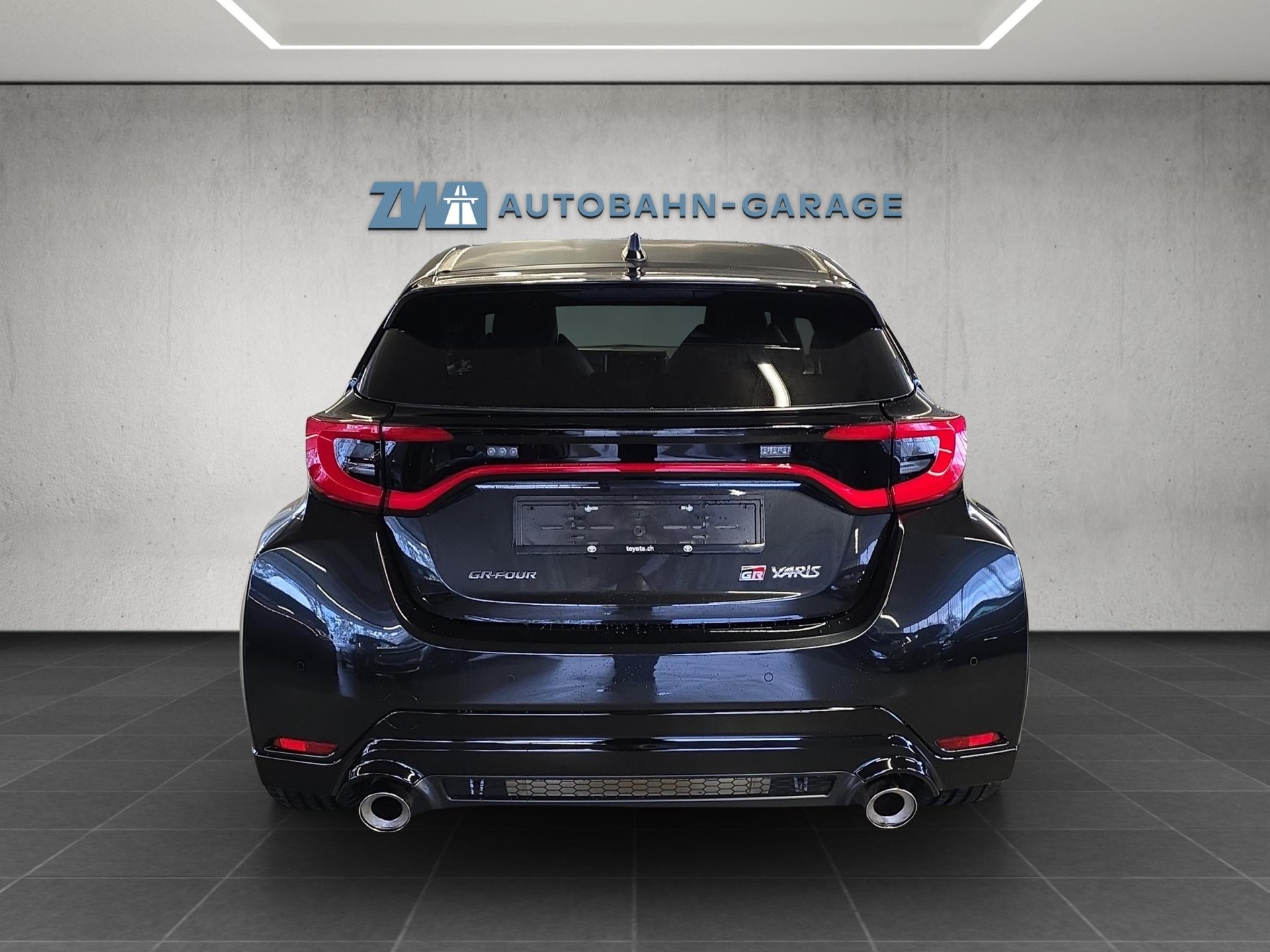 TOYOTA GR Yaris 1.6 Turbo Sport 4x4-image-3