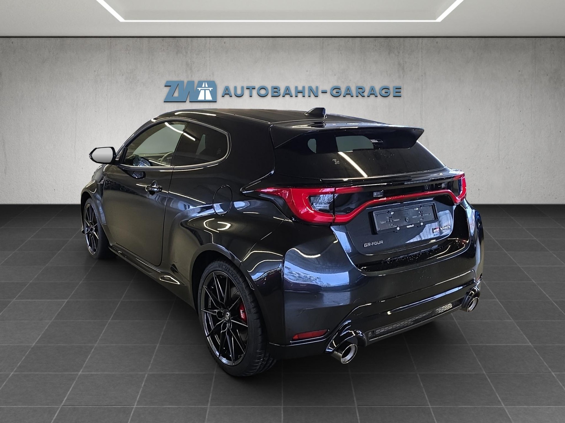 TOYOTA GR Yaris 1.6 Turbo Sport 4x4-image-2