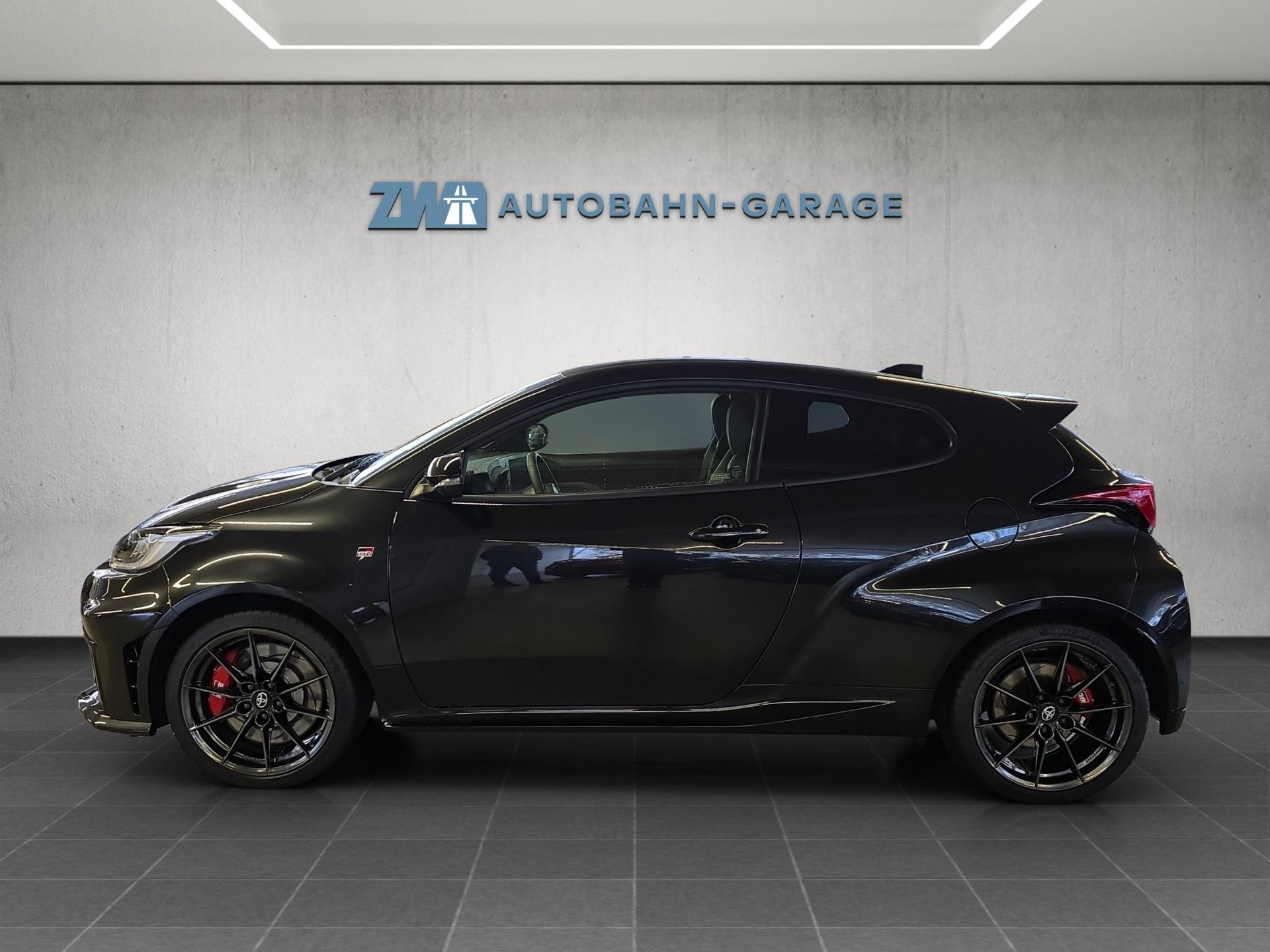 TOYOTA GR Yaris 1.6 Turbo Sport 4x4-image-1