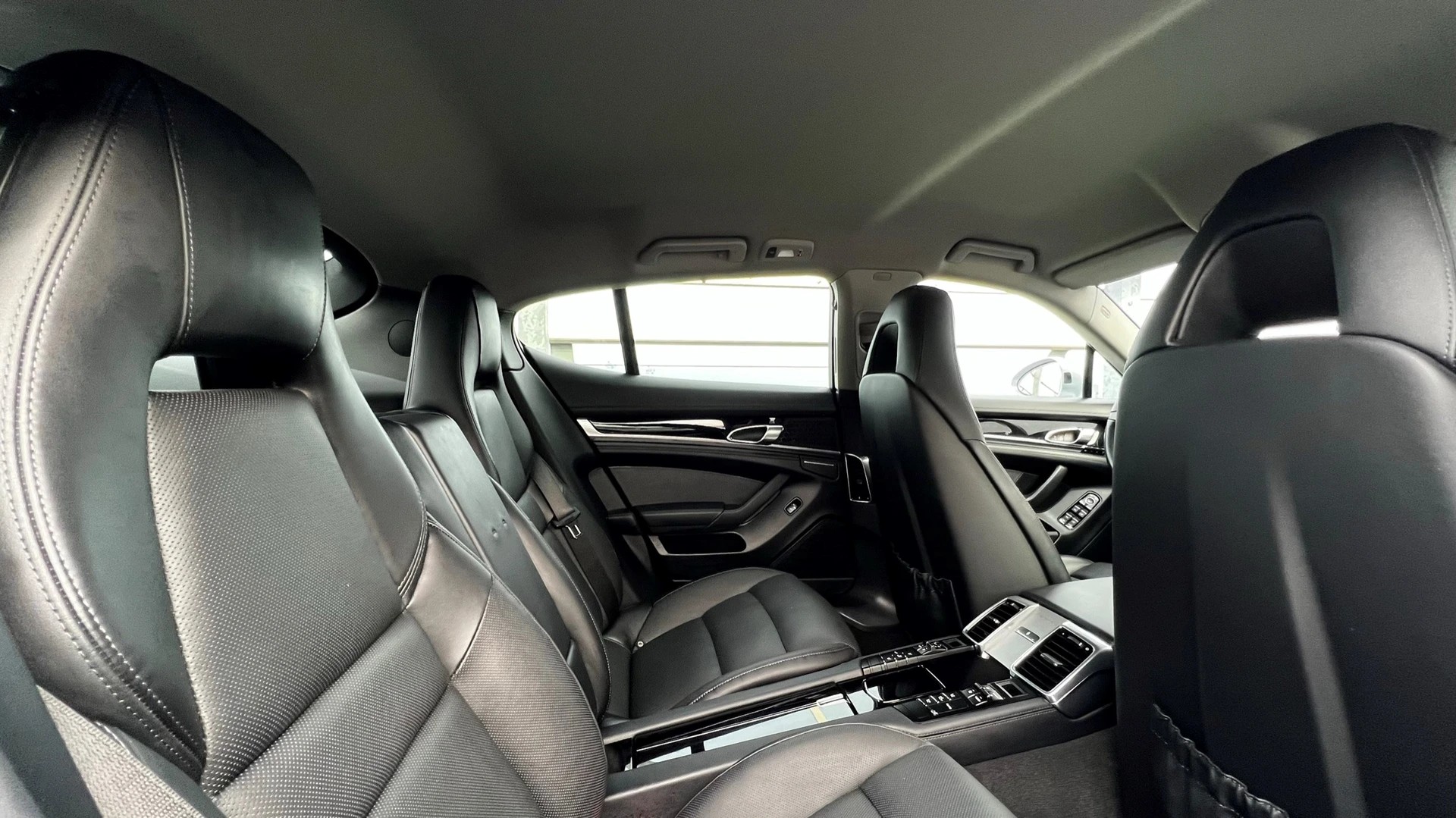 PORSCHE PANAMERA S E-HYBRID l 416 PS-image-27