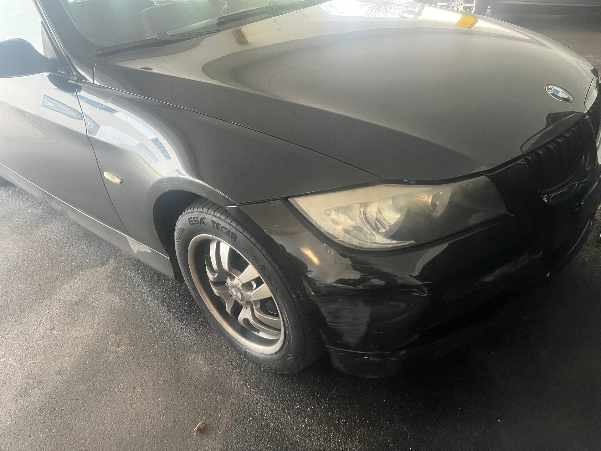 BMW 320i Touring-image-1