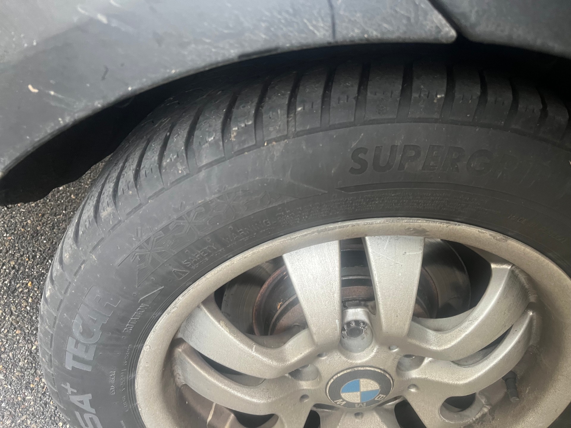 BMW 320i Touring-image-4