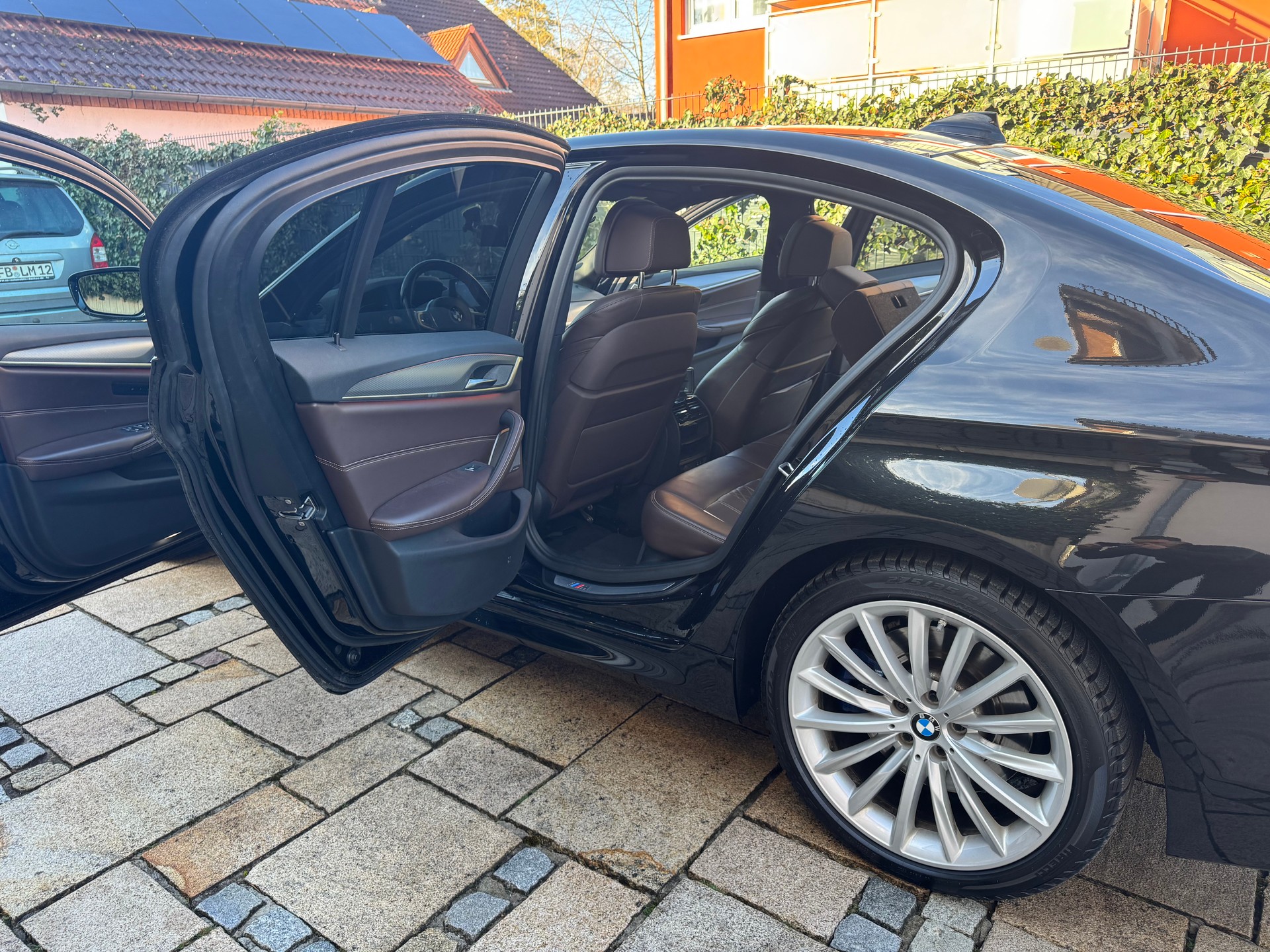 BMW 530d M-Paket, Scheckheft, HUD, 360*, 8 Reifen 20" BMW Individual LMR V-Speiche 759 l-image-5