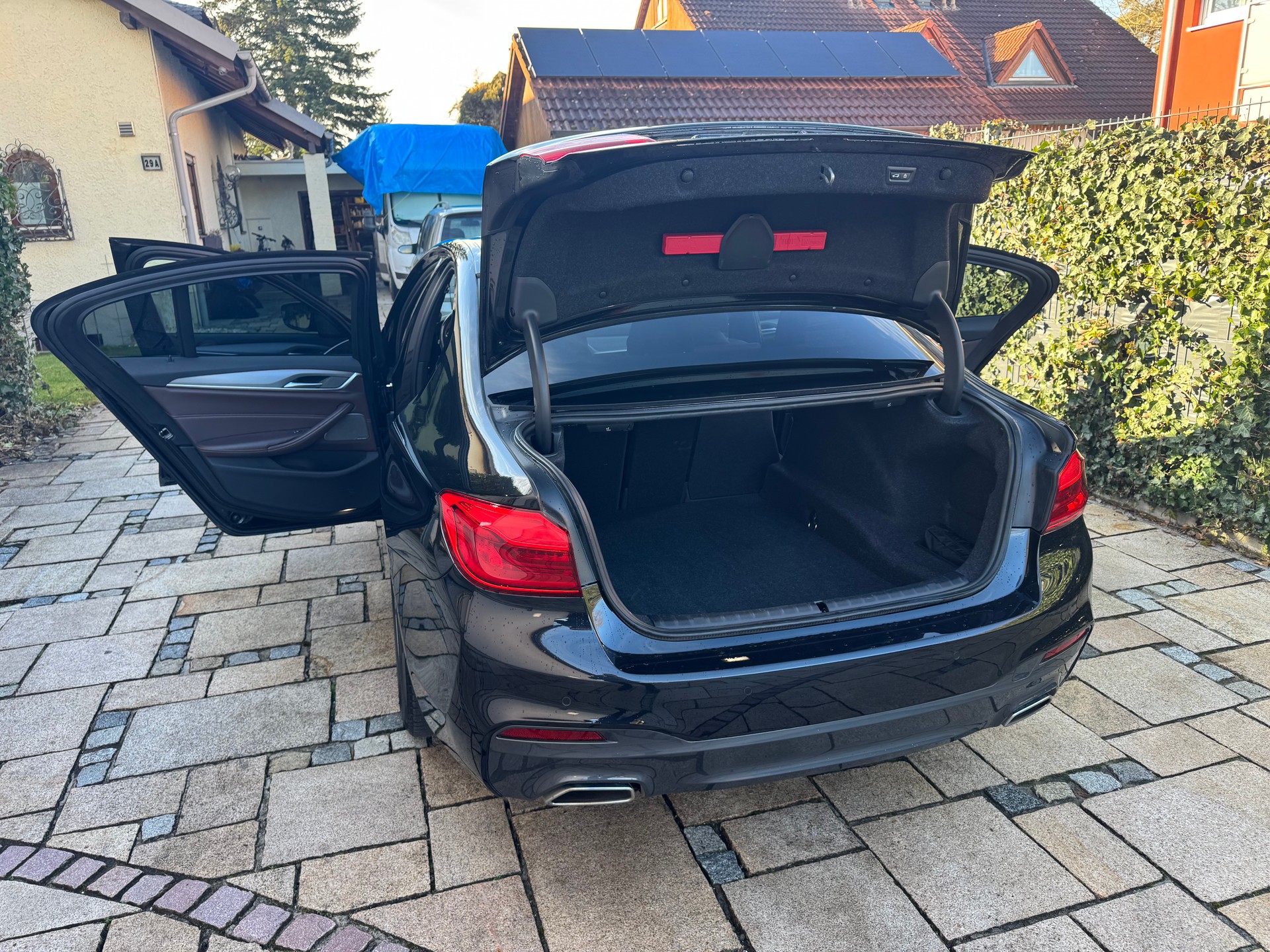 BMW 530d M-Paket, Scheckheft, HUD, 360*, 8 Reifen 20" BMW Individual LMR V-Speiche 759 l-image-10