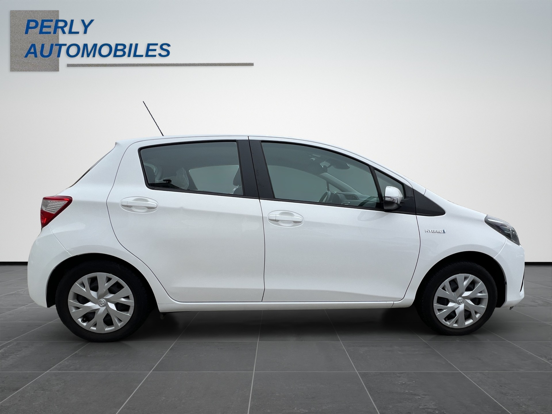 TOYOTA Yaris 1.5 Hybrid Comfort-image-6