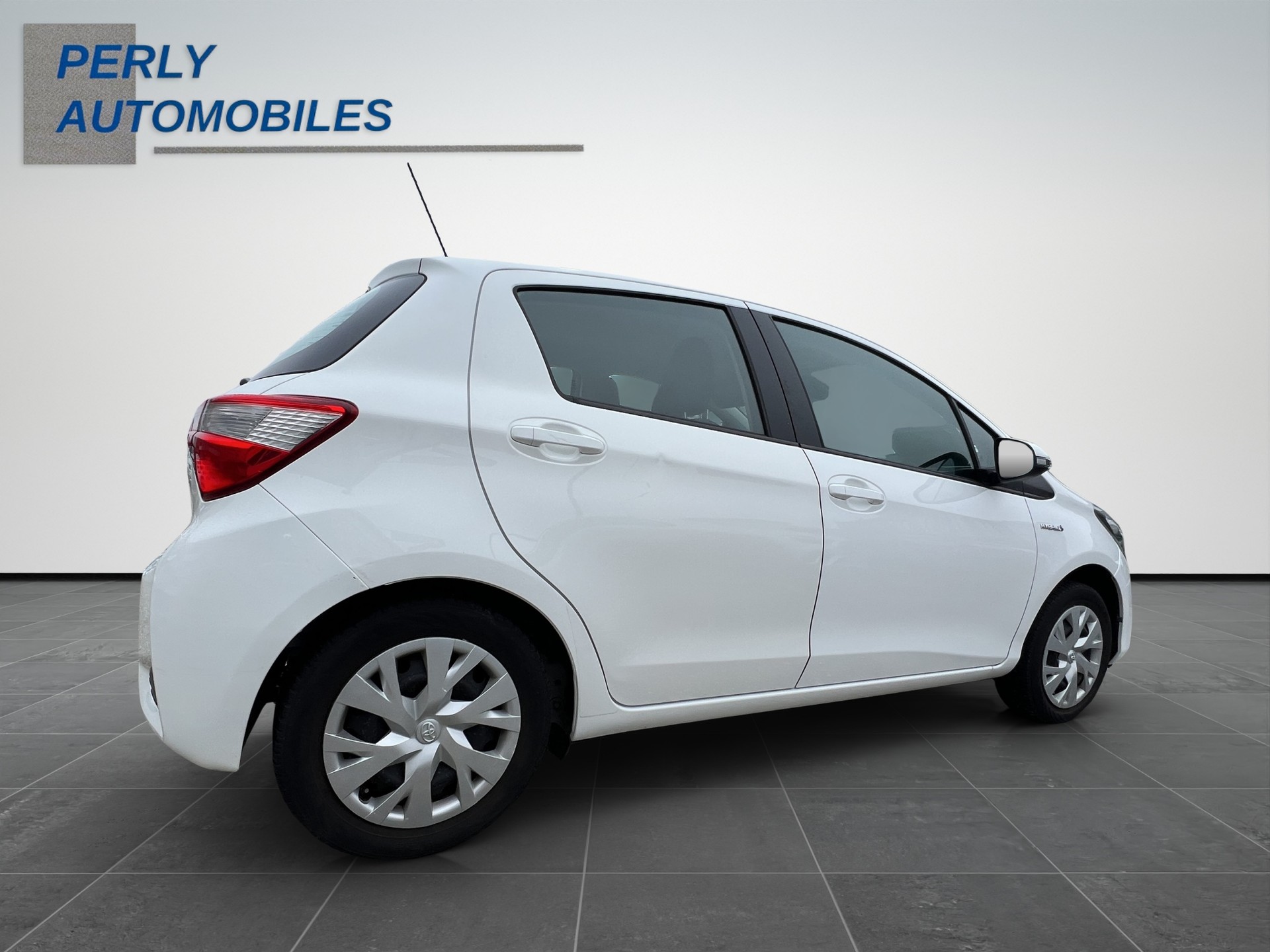 TOYOTA Yaris 1.5 Hybrid Comfort-image-5