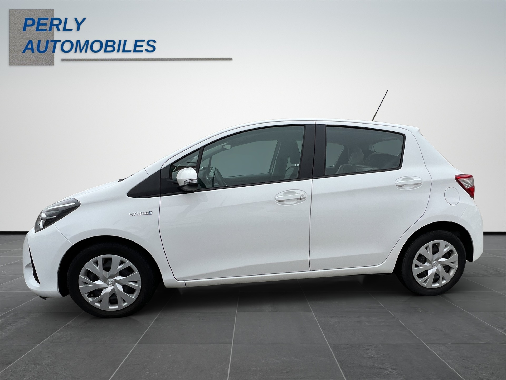 TOYOTA Yaris 1.5 Hybrid Comfort-showroom-element-2