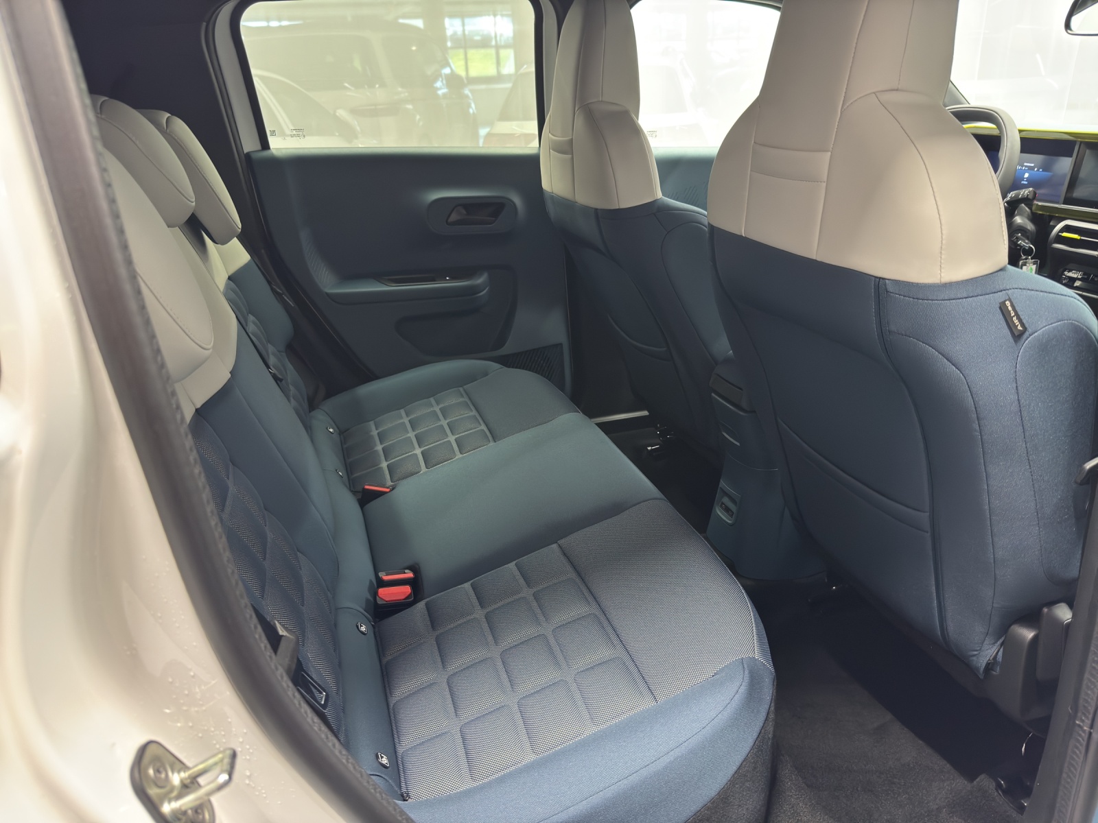 FIAT Grande Panda 1.2 Hybrid La Prima-image-9