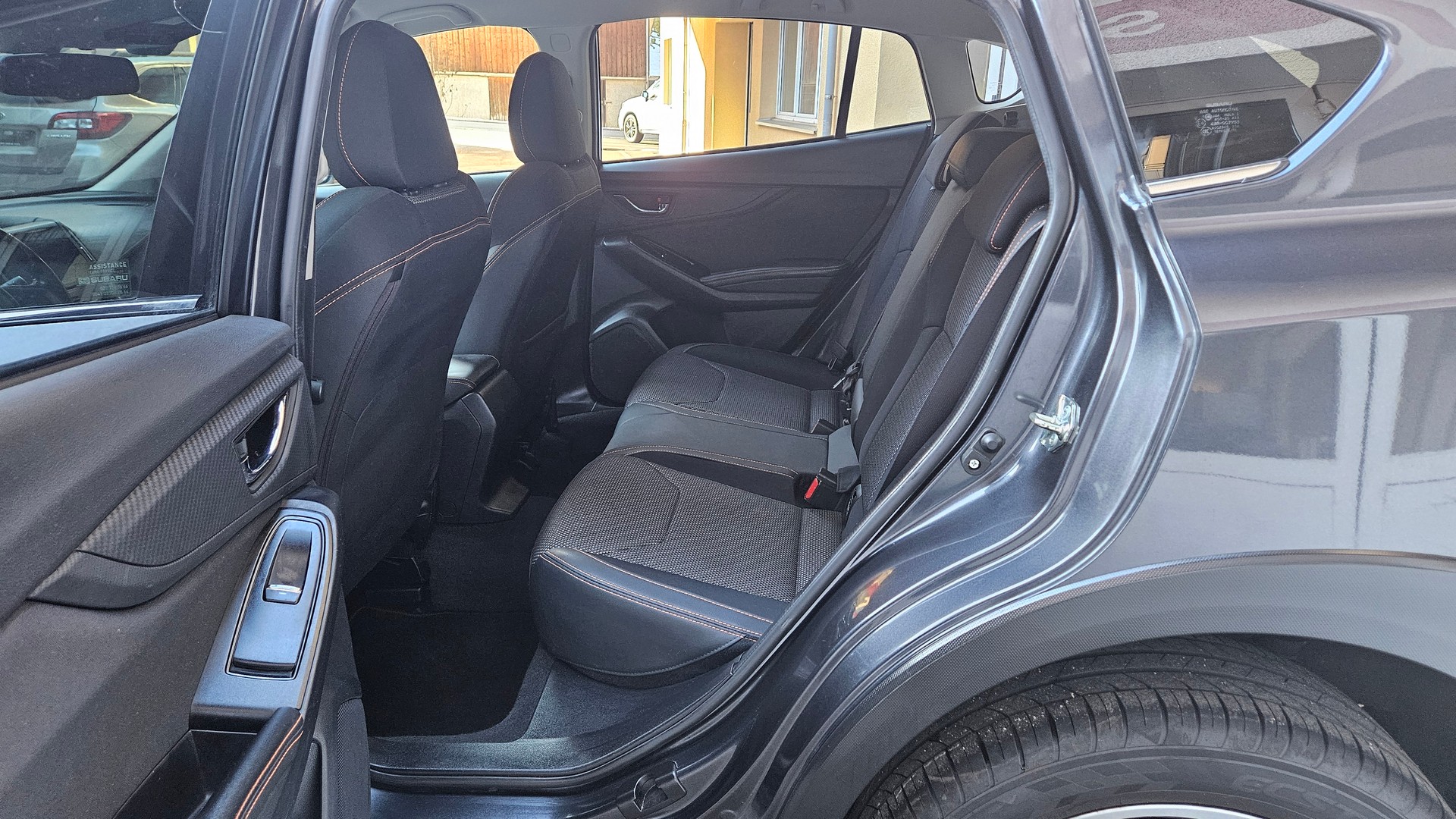 SUBARU XV 2.0 Swiss AWD Lineartronic-image-12