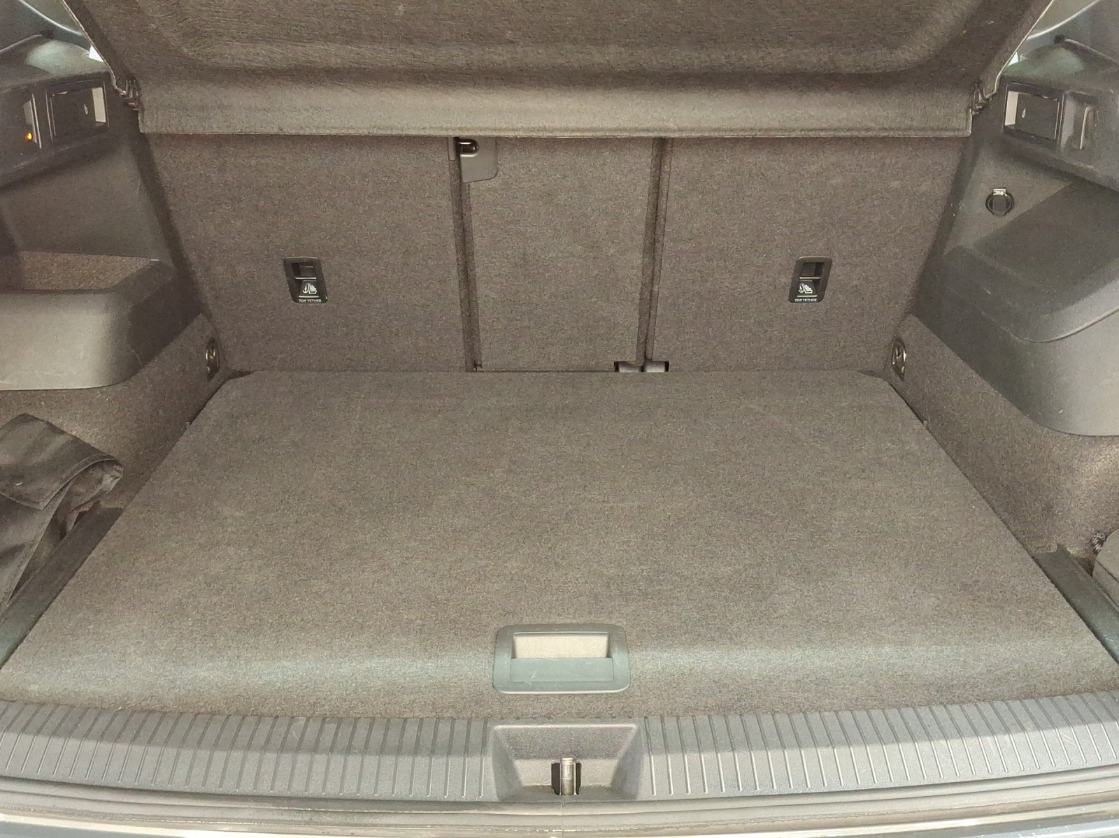 VW Tiguan 2.0 TDI SCR R-Line 4Motion DSG-image-12