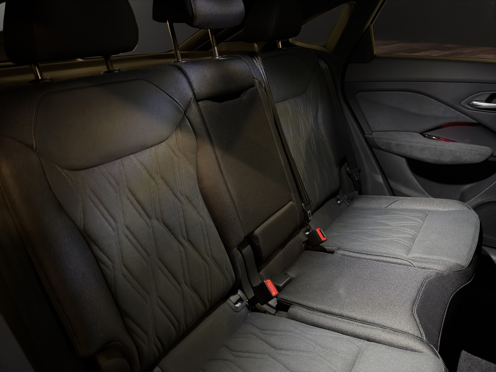 AUDI Q3 Sportback e-hybrid 200 kW S tronig-image-12