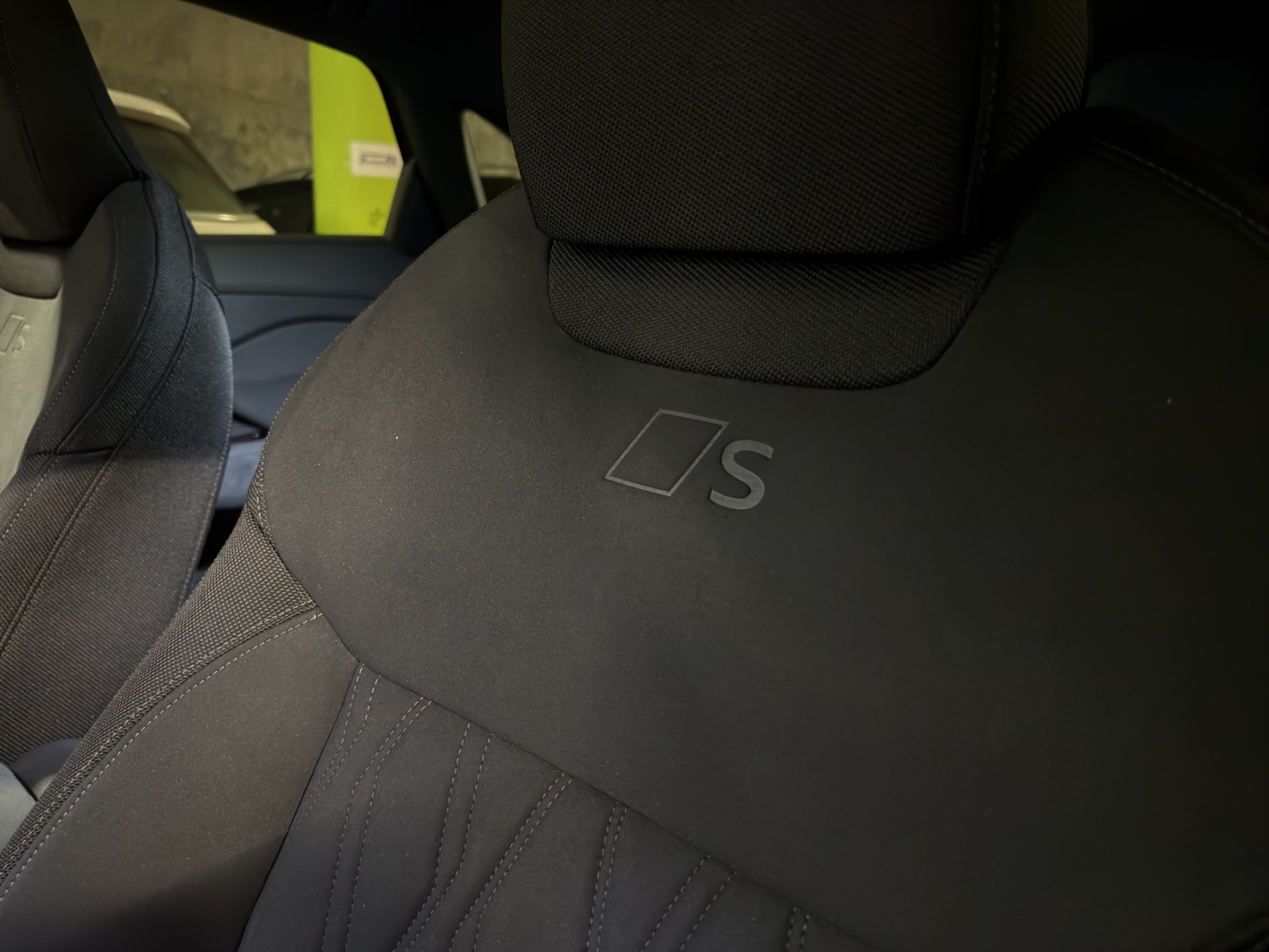 AUDI Q3 Sportback e-hybrid 200 kW S tronig-image-18