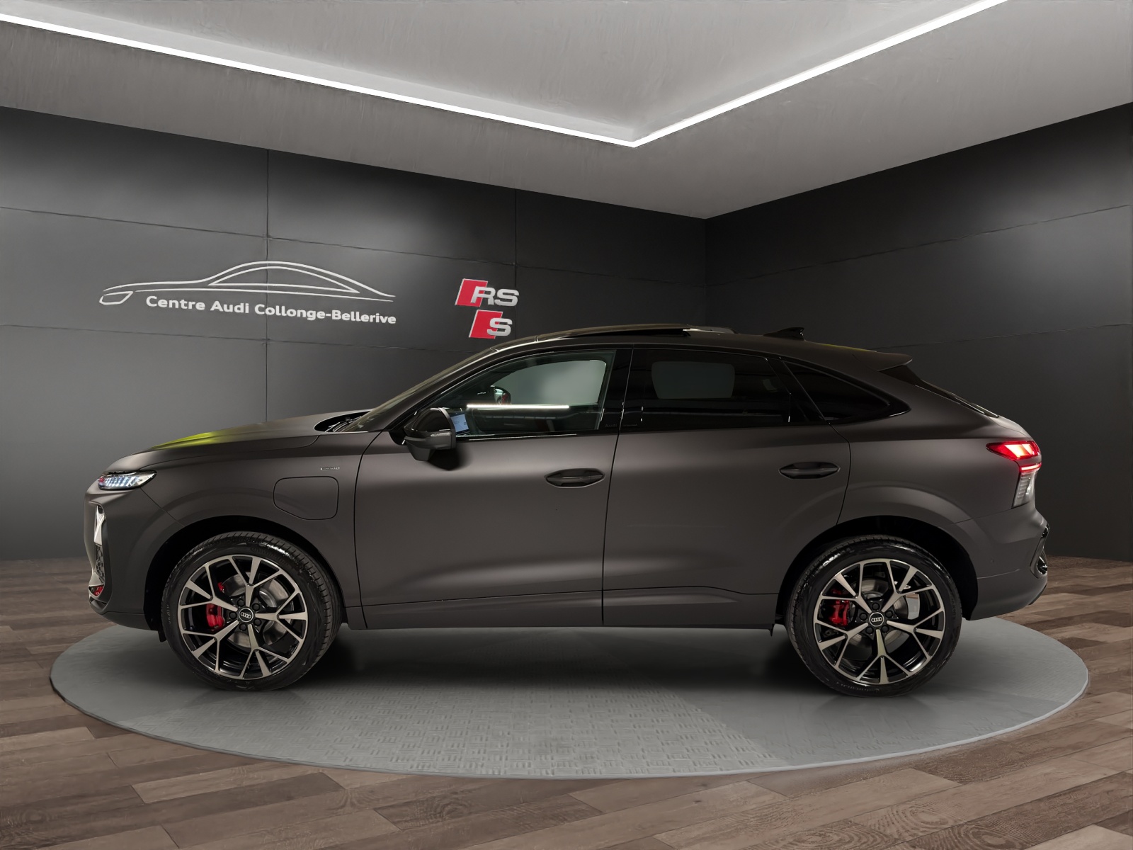 AUDI Q3 Sportback e-hybrid 200 kW S tronig-image-1
