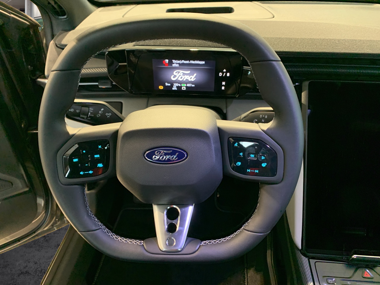 FORD Capri Extended Range Premium AWD-image-8