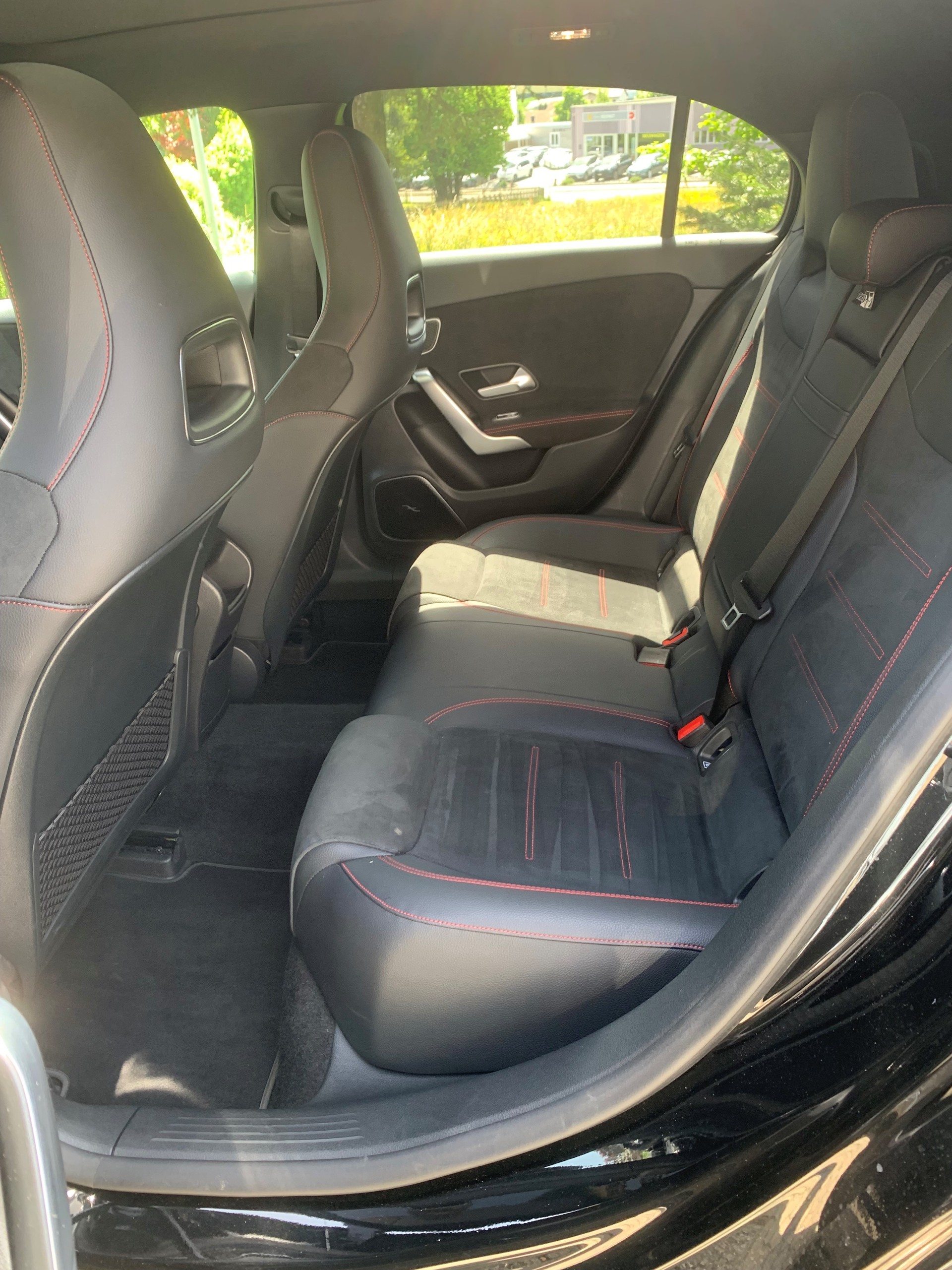 MERCEDES-BENZ A 250 4Matic AMG Line 4Matic 7G-DCT-image-5