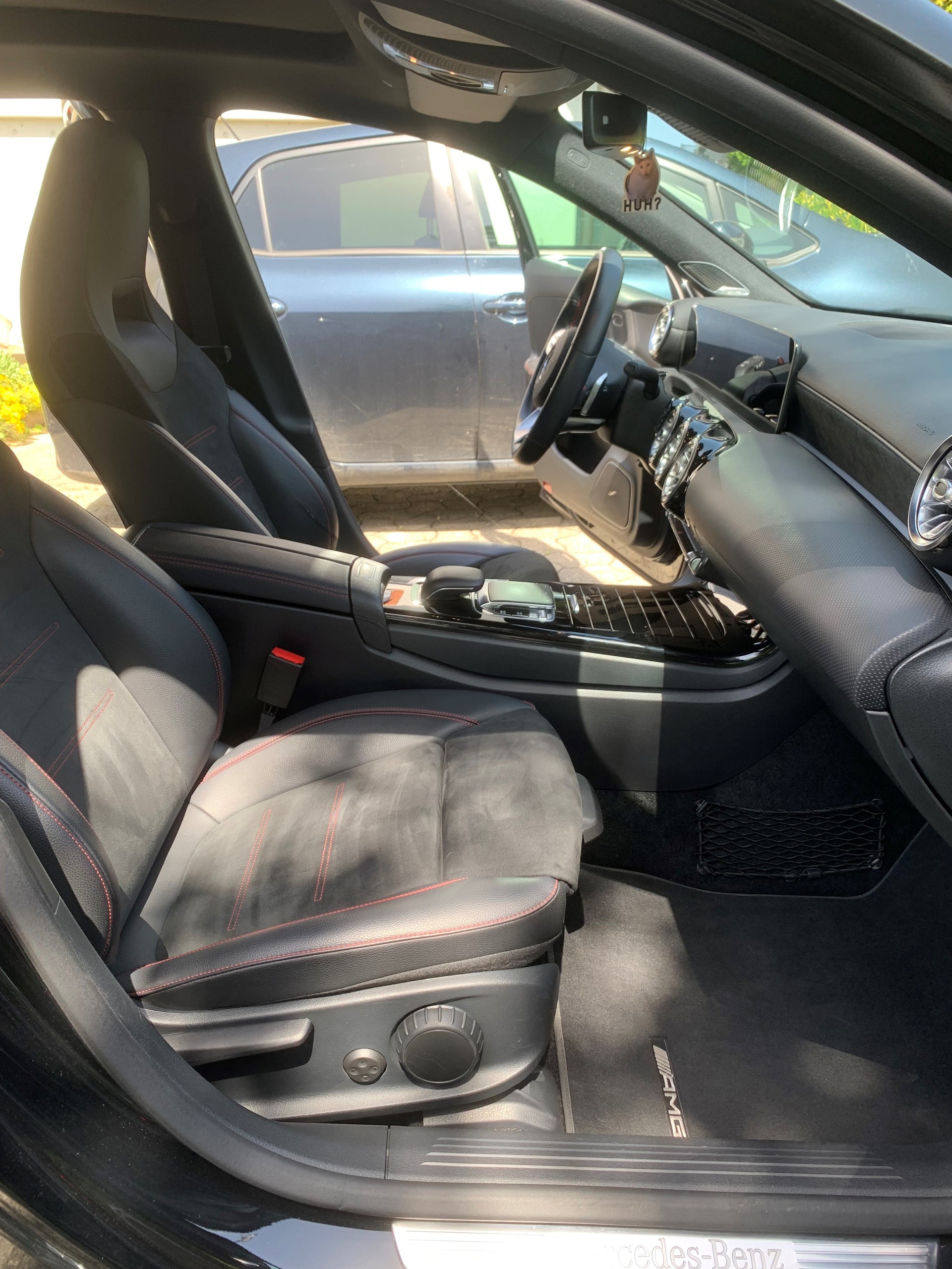 MERCEDES-BENZ A 250 4Matic AMG Line 4Matic 7G-DCT-image-4
