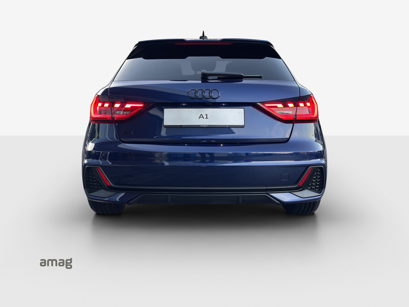 AUDI A1 Sportback 30 TFSI S Line Attraction S-tronic-image-3