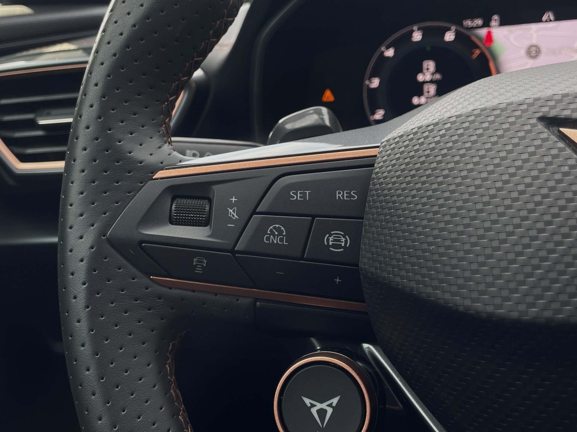 CUPRA Formentor 1.5 e-HYBRID pHEV VZ DSG-image-29