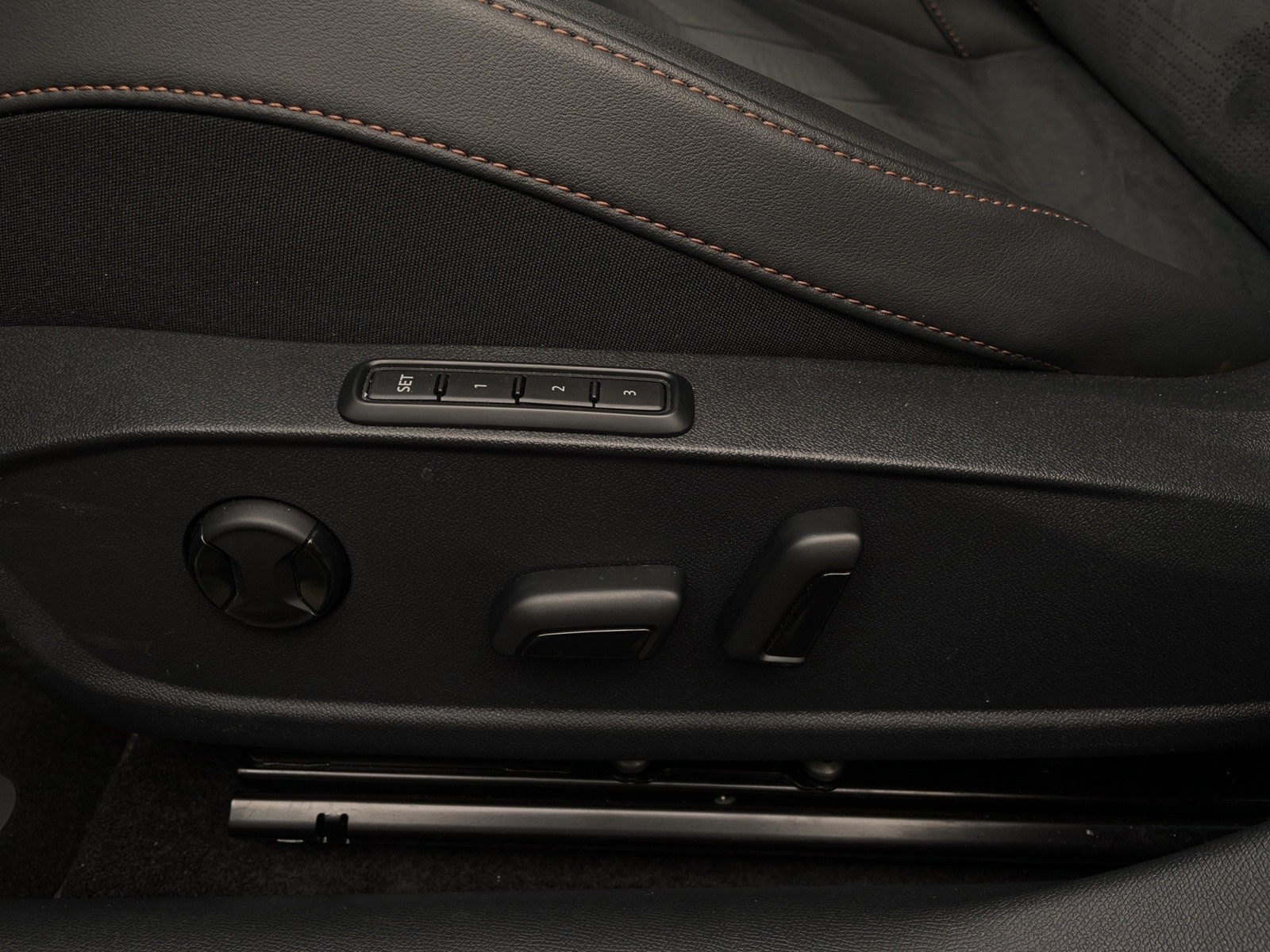 CUPRA Formentor 1.5 e-HYBRID pHEV VZ DSG-image-22