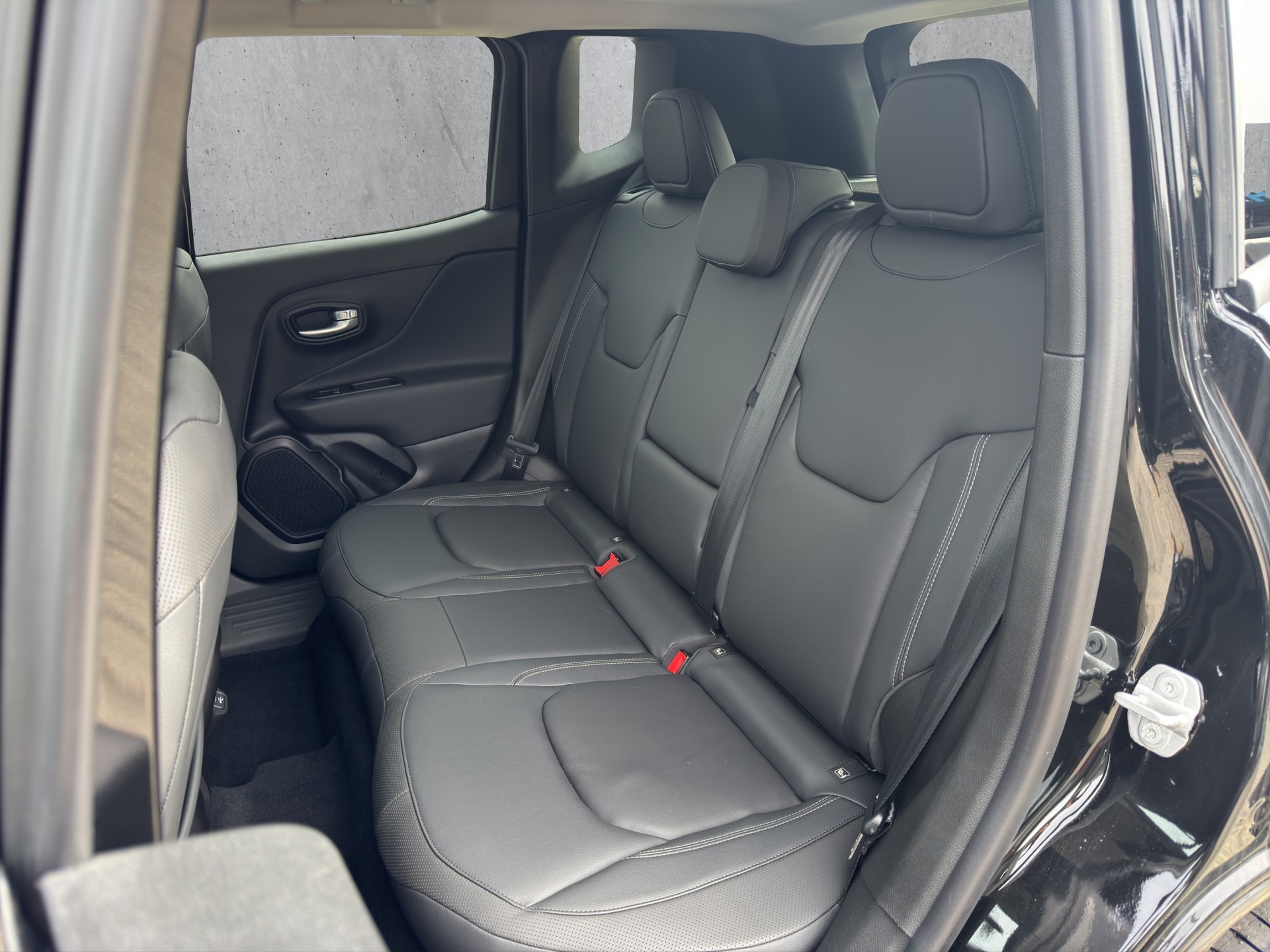 JEEP RENEGADE 4xe 1.3 190cv Swiss Limited Plus Sk-image-10