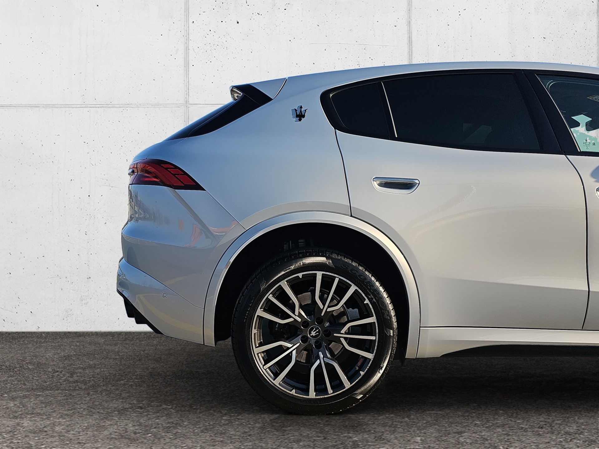 MASERATI Grecale 2.0 MHEV Modena Hybrid Automatica-image-8