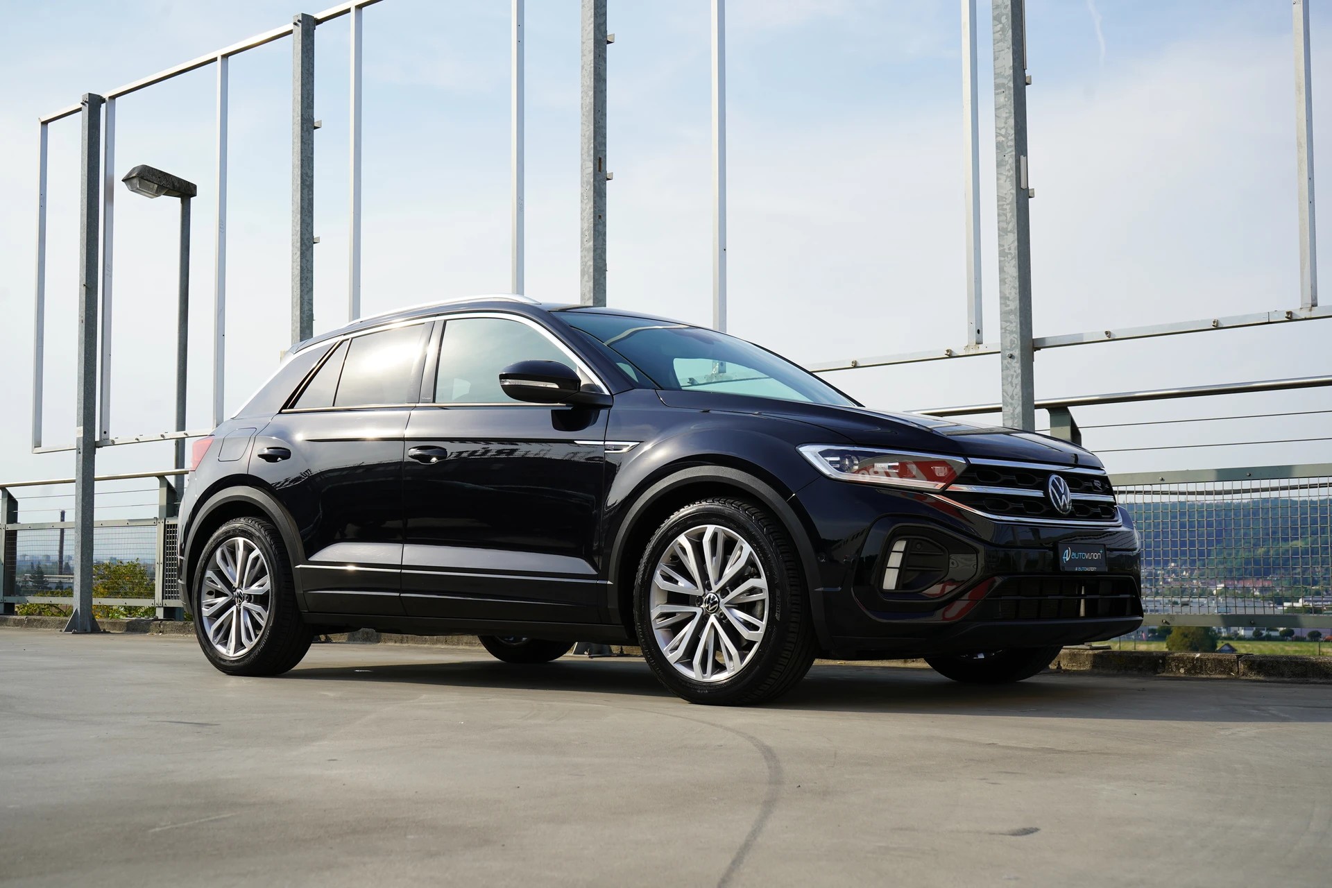 VW T-ROC 2.0 TSI R-LINE DSG 4MOTION l 190 PS-image-7