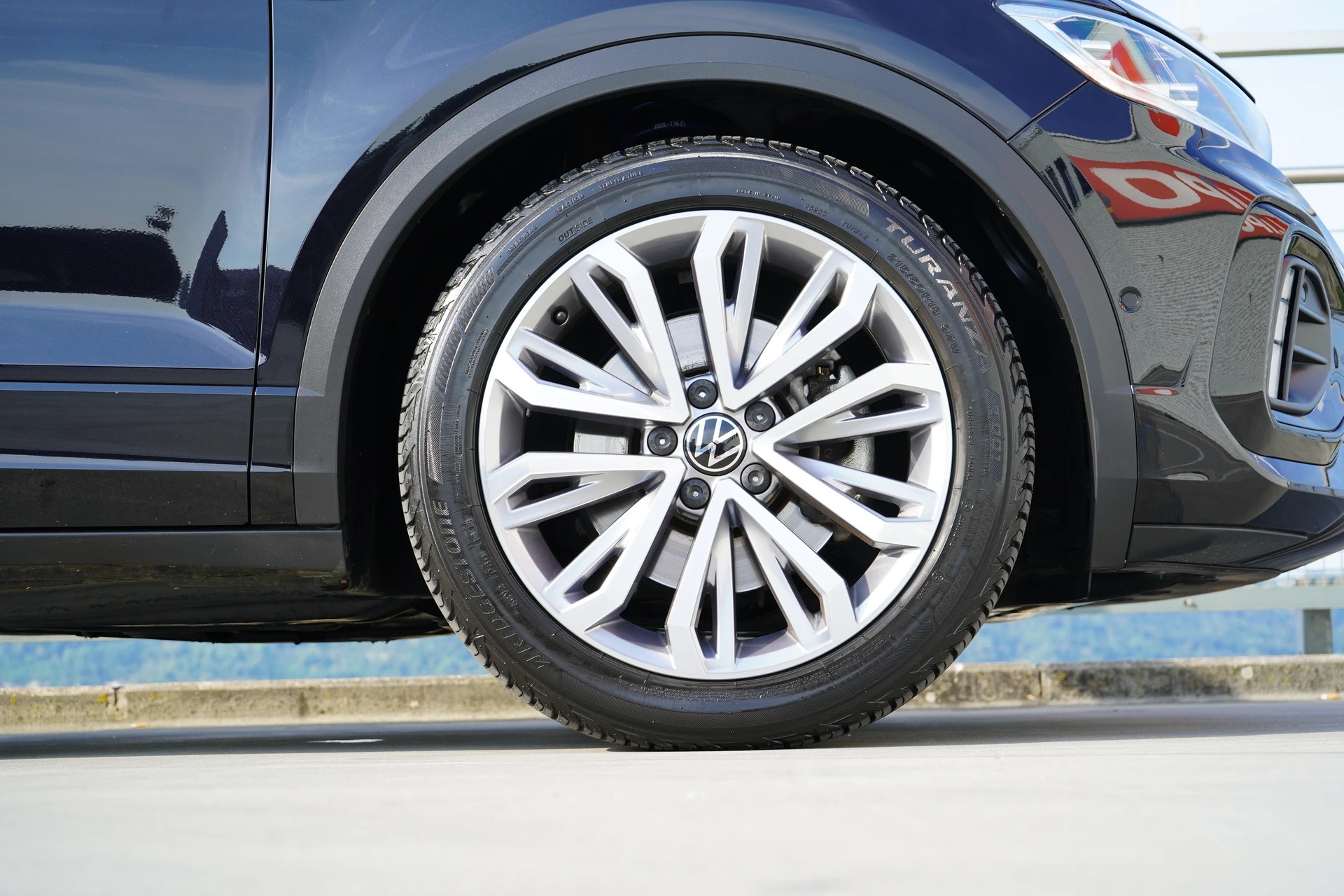 VW T-ROC 2.0 TSI R-LINE DSG 4MOTION l 190 PS-image-18