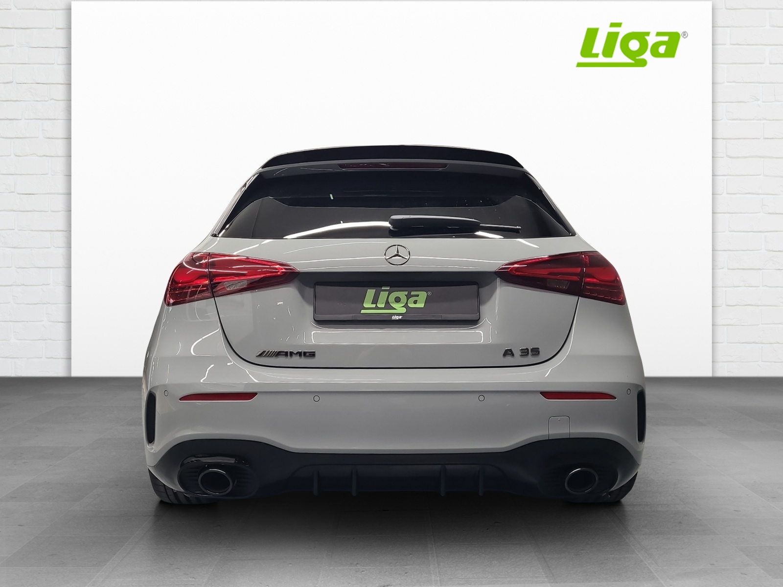 MERCEDES-BENZ AMG A 35 4Matic-image-4
