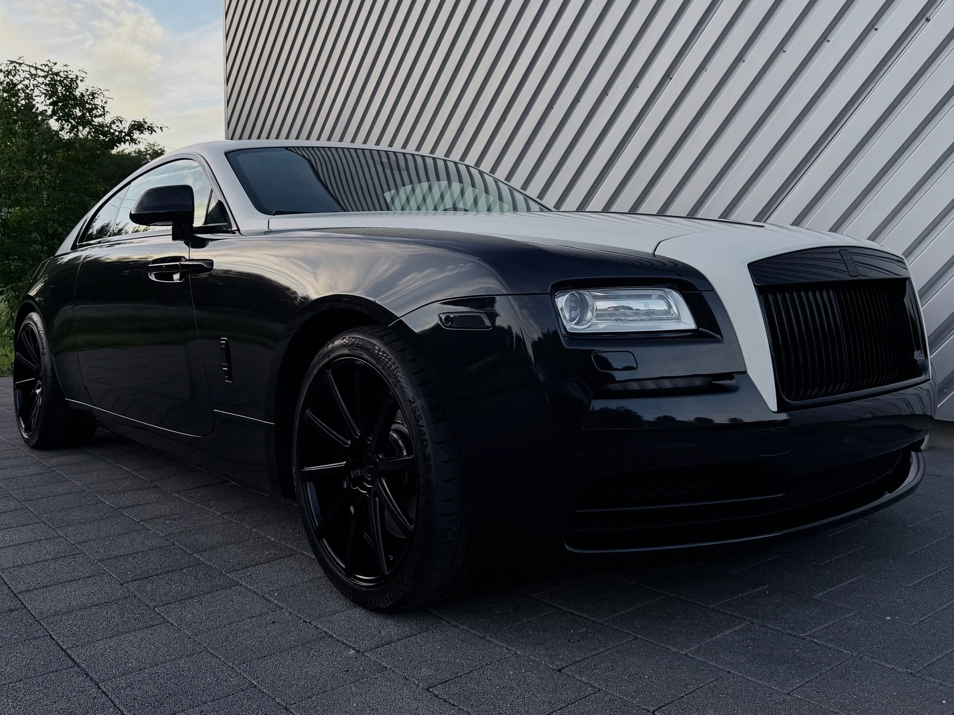 ROLLS-ROYCE Wraith 6.6 V12 Goodwood Bespoke-image-5
