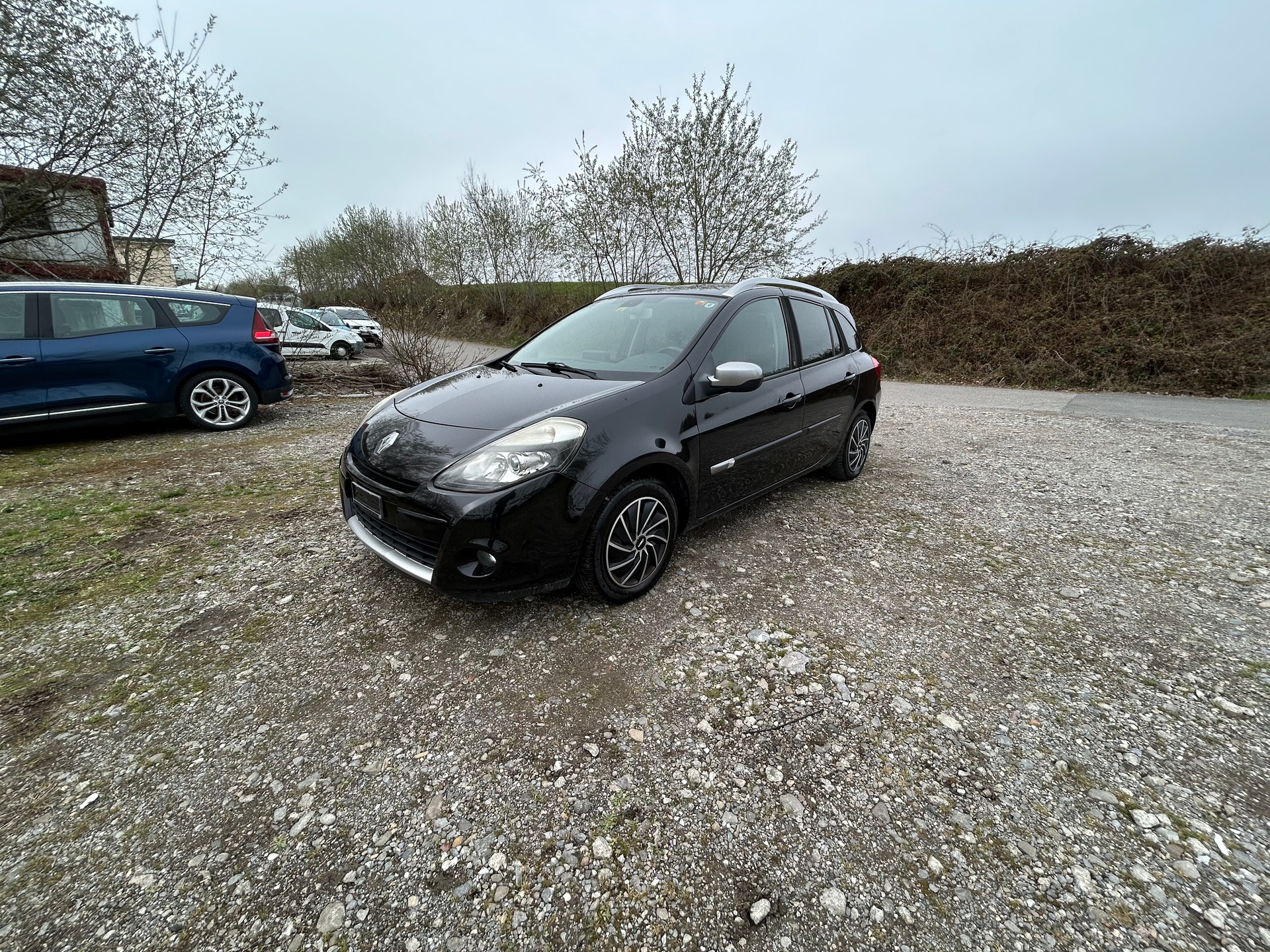 RENAULT Clio Grandtour 1.2 16V Turbo 20th Edition-image-1
