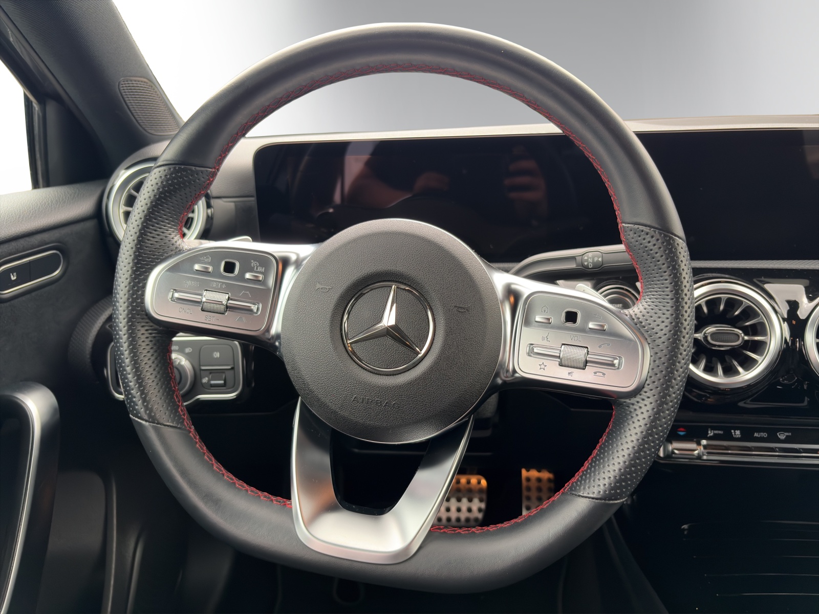 Image MERCEDES-BENZ A-200 A 200 AMG Line 4Matic