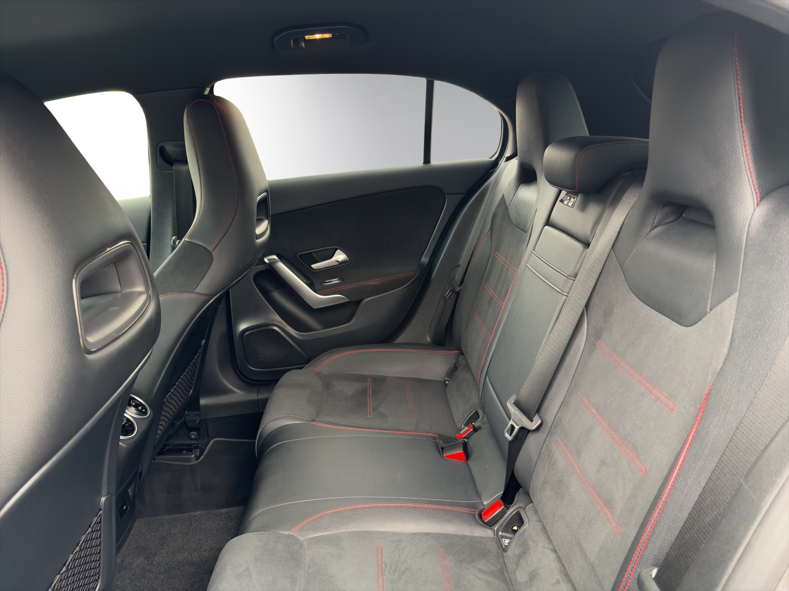 Image MERCEDES-BENZ A-200 A 200 AMG Line 4Matic