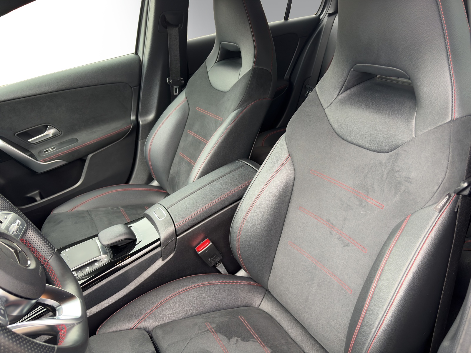 Image MERCEDES-BENZ A-200 A 200 AMG Line 4Matic