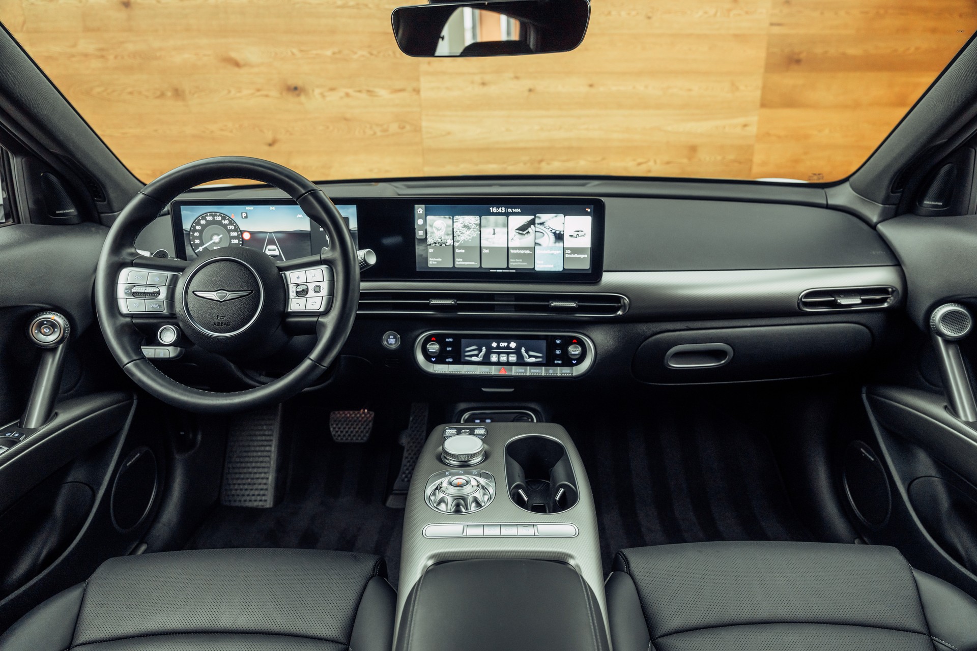 GENESIS GV60 77.4 kWh Sport AWD-image-4