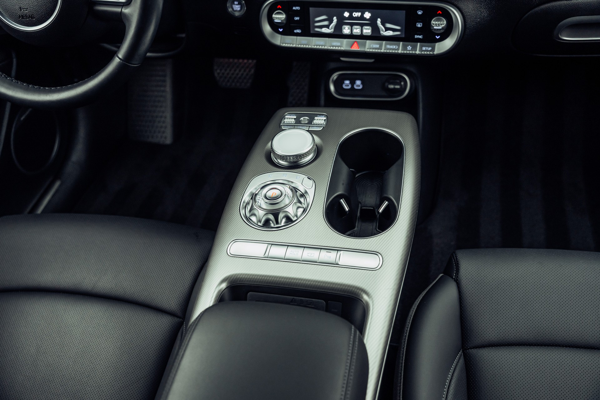 GENESIS GV60 77.4 kWh Sport AWD-image-13