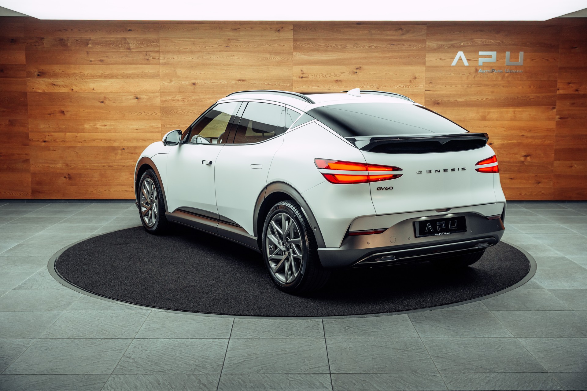 GENESIS GV60 77.4 kWh Sport AWD-image-2