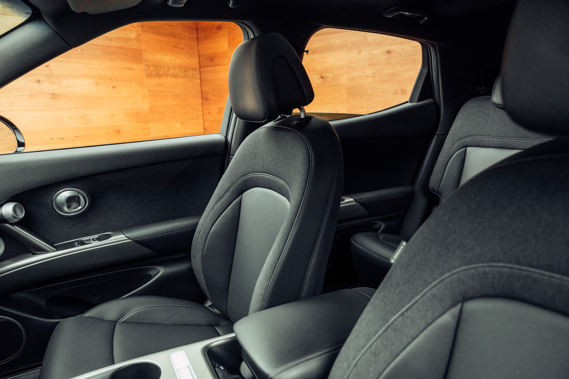 GENESIS GV60 77.4 kWh Sport AWD-image-6