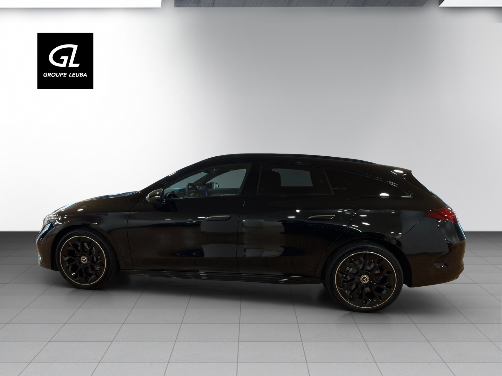 MERCEDES-BENZ CLA Shooting Brake 350 4Matic 85 kWh EQ-image-2