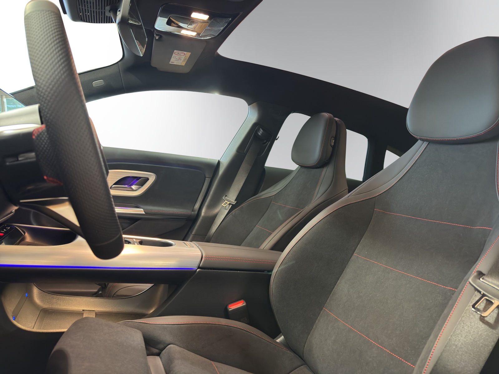 MERCEDES-BENZ CLA Shooting Brake 350 4Matic 85 kWh EQ-image-11